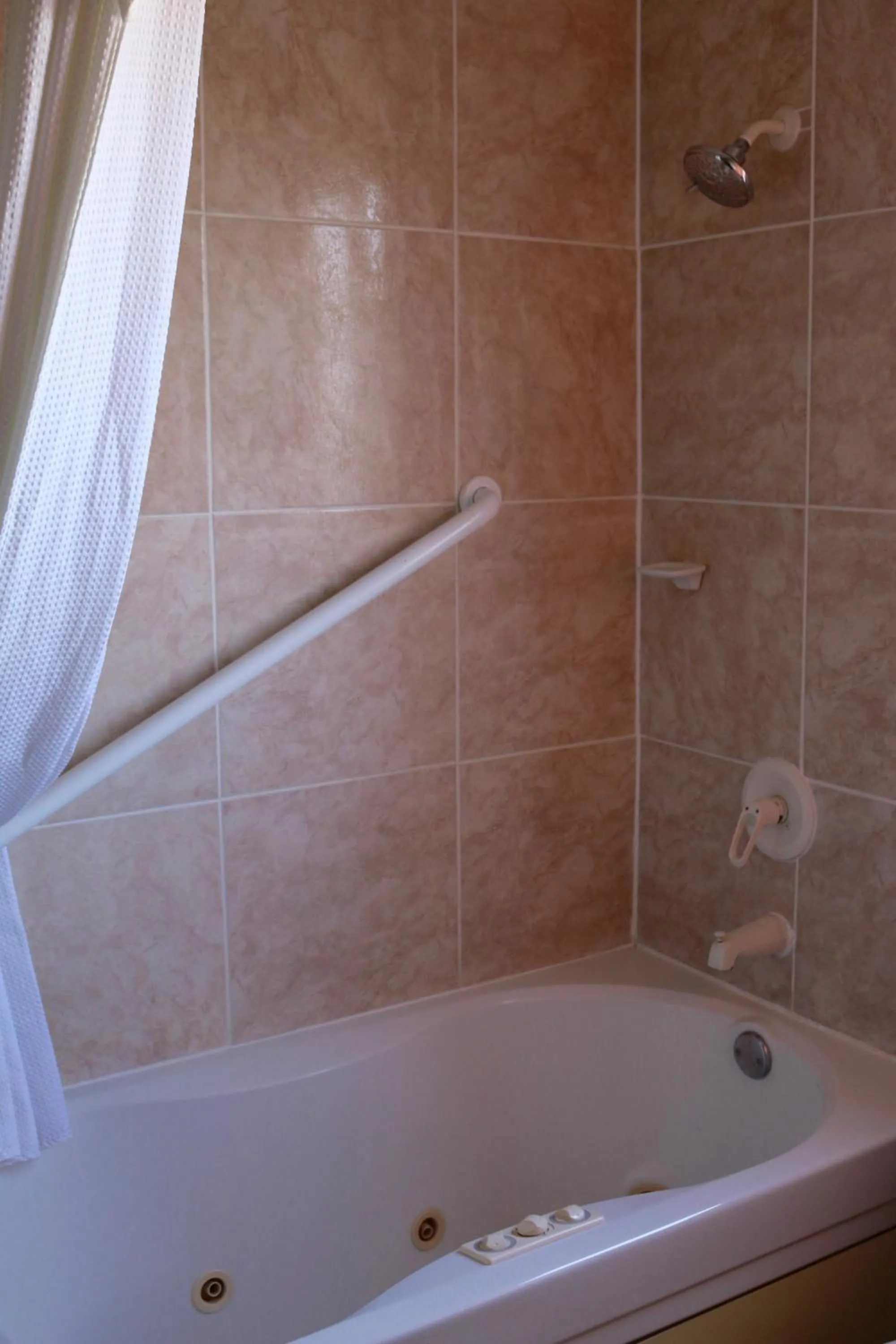 King Room with Whirlpool in Budget Inn On Historic Route 66, Barstow