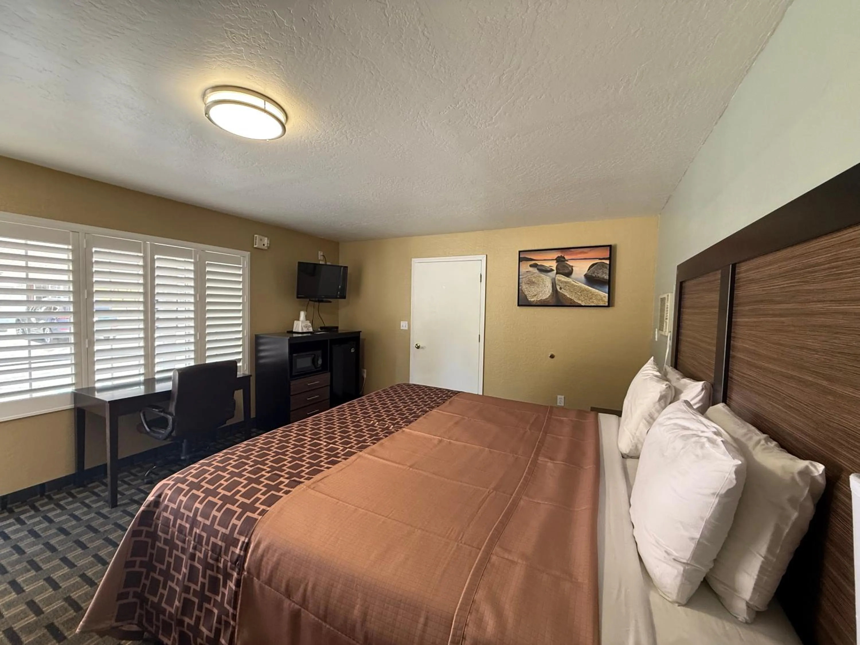 King Room - Disability Access in Tahoe Sands Inn