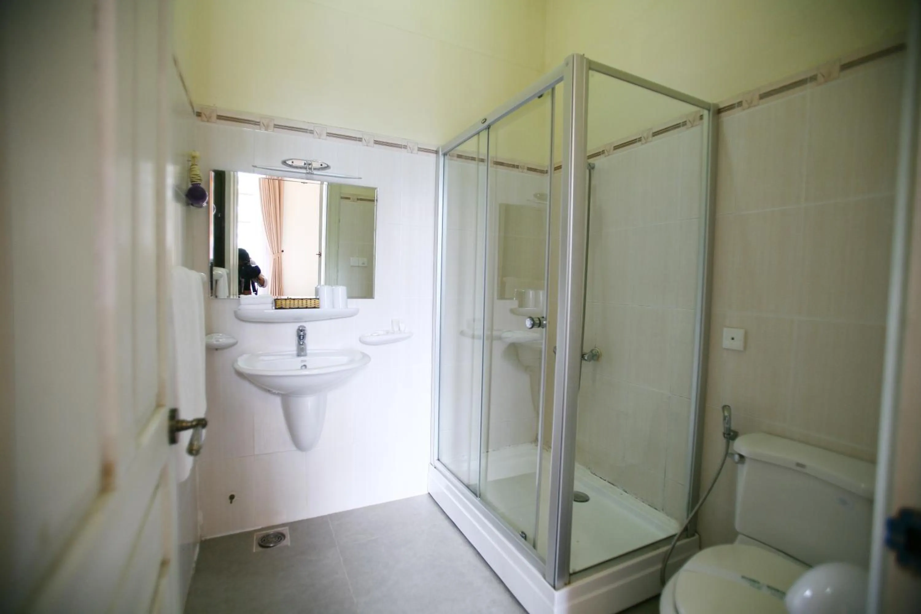 Junior Twin Room in Dalat Cadasa Resort