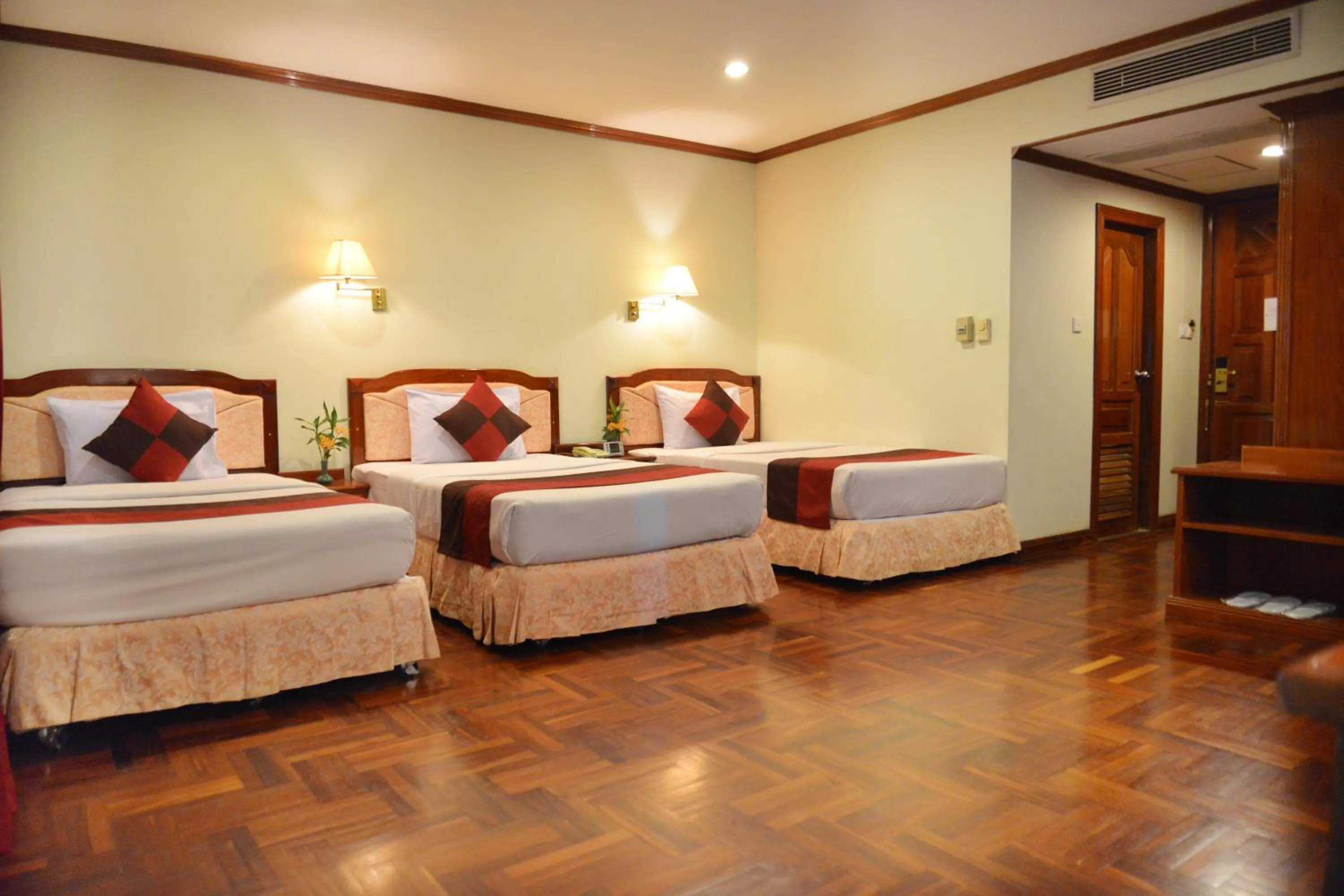 Deluxe Triple Room in Angkor Hotel