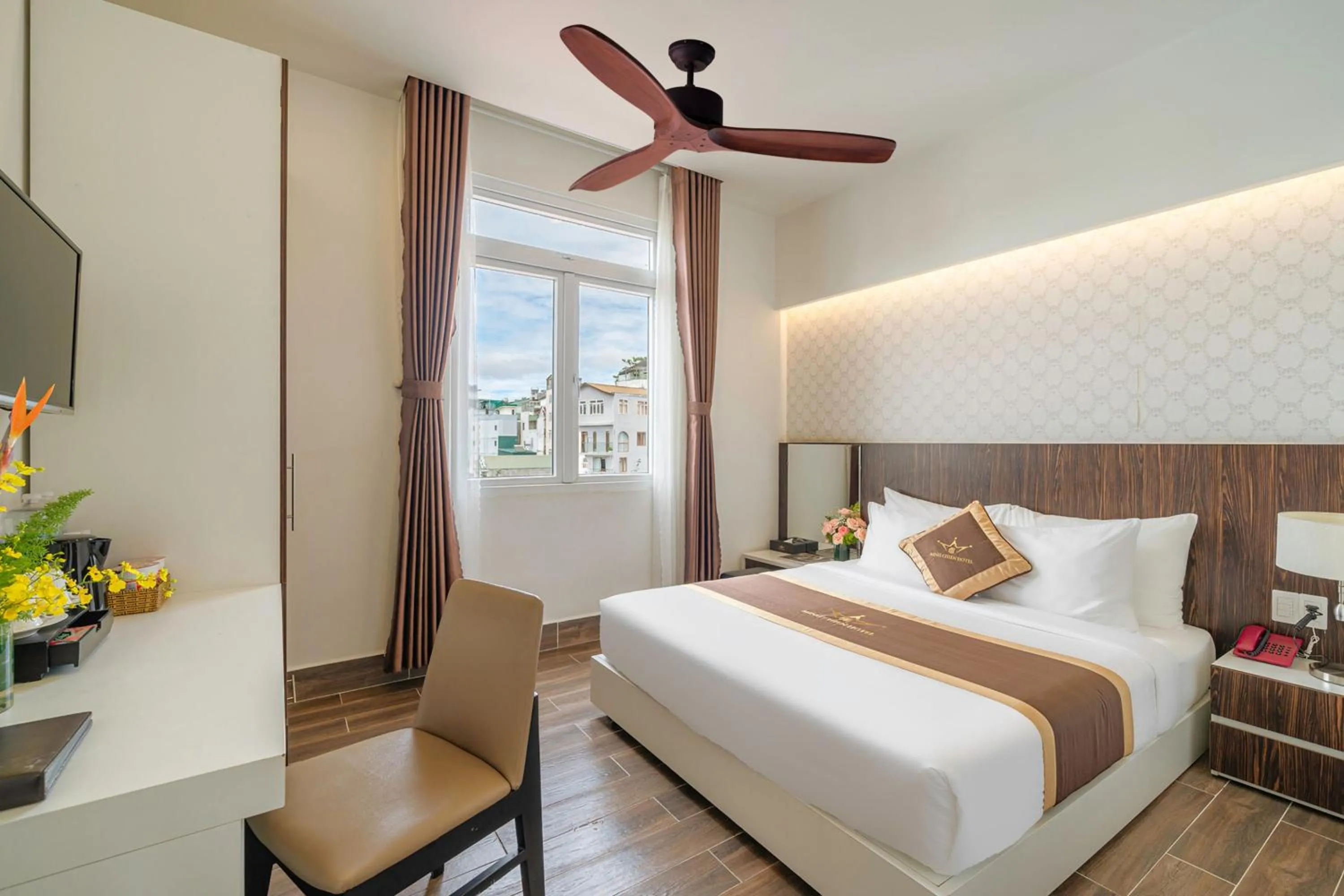 Deluxe Double Room in Minh Chien Hotel