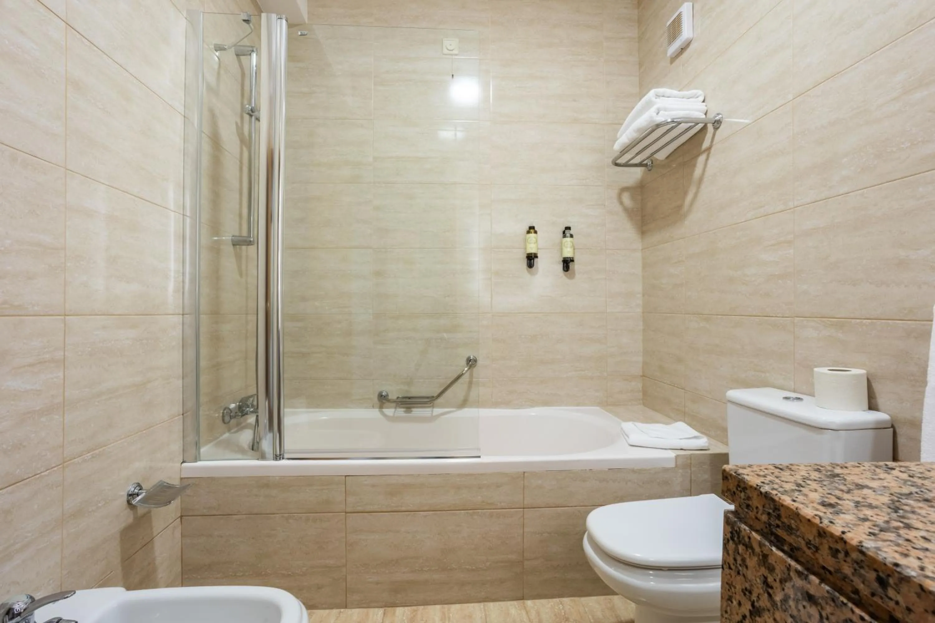 Twin Room in Hotel Sao Jorge Garden