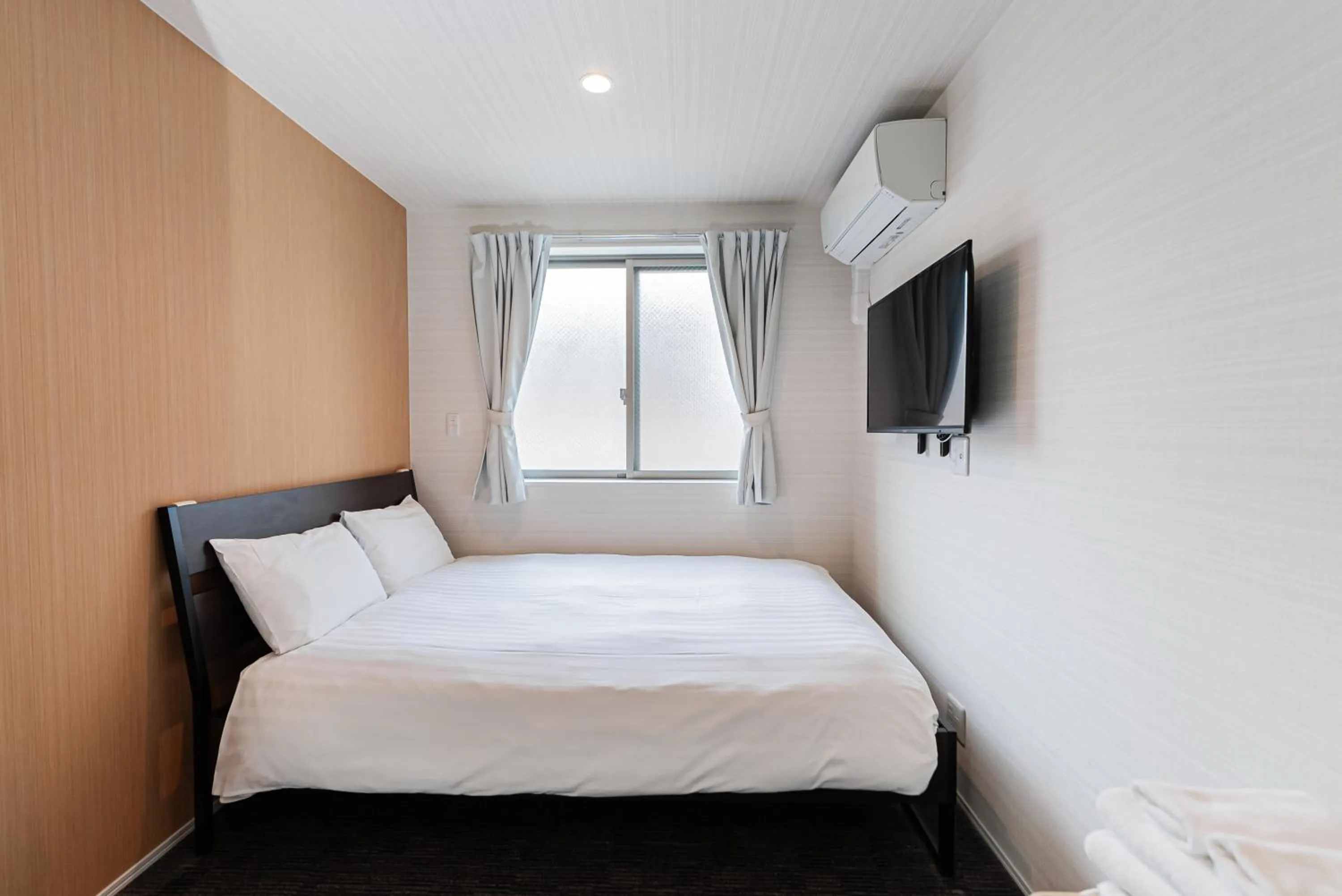 Standard Double Room - Non-Smoking in GLOU Higashi Shinjuku