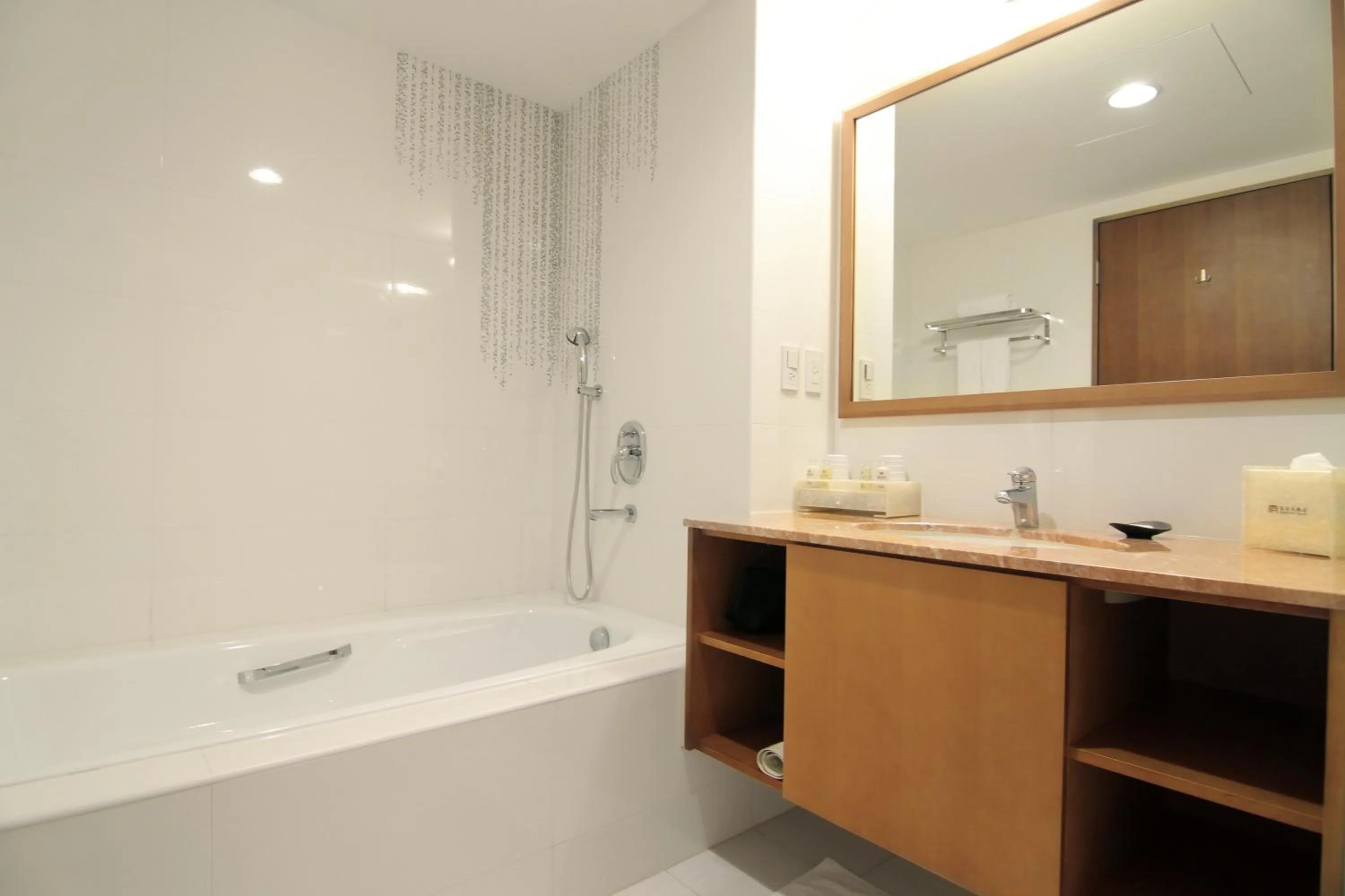 Deluxe Double Room with Bath in Fushin Hotel Taichung