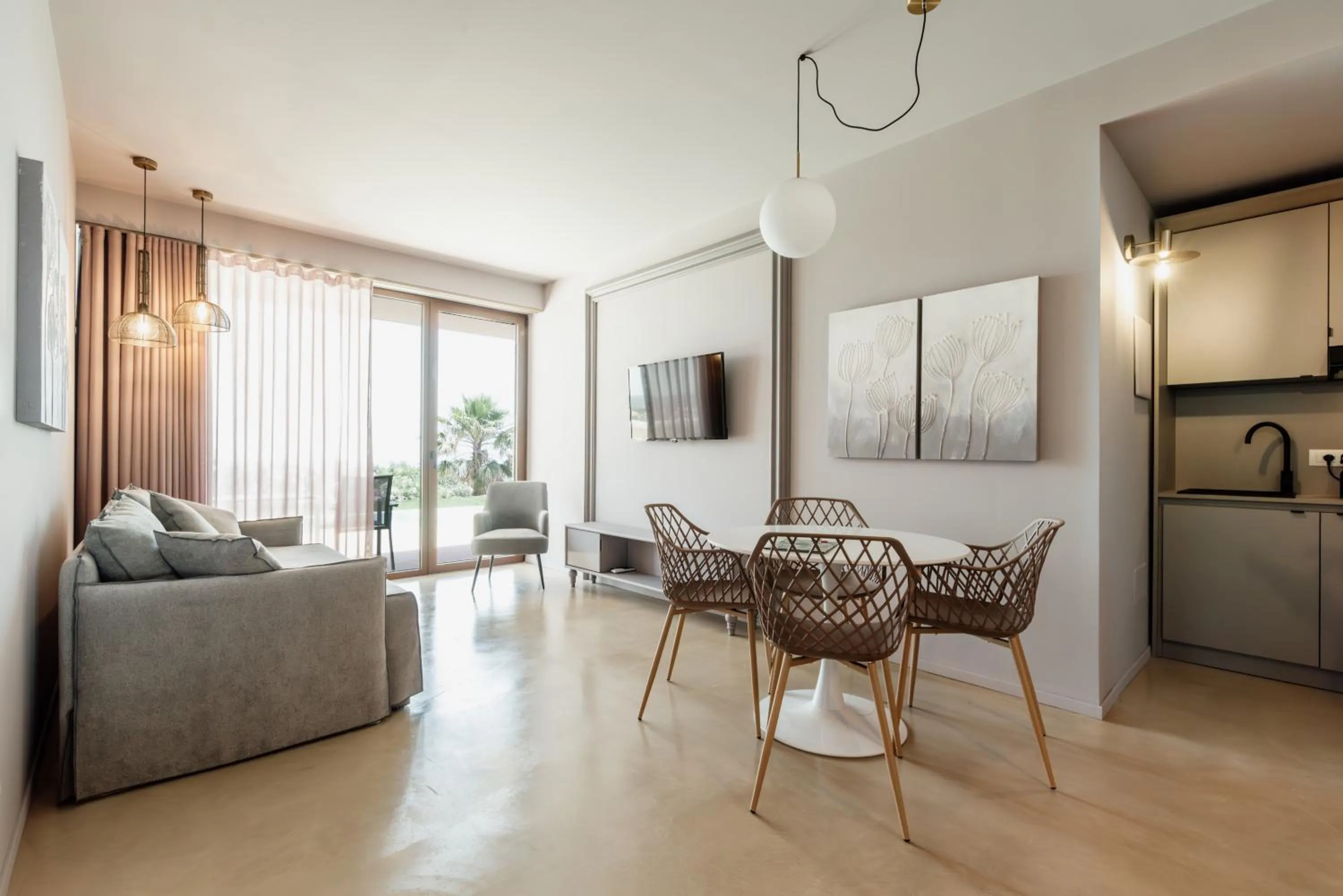 Suite with Private Pool in Relais Chiaramonte