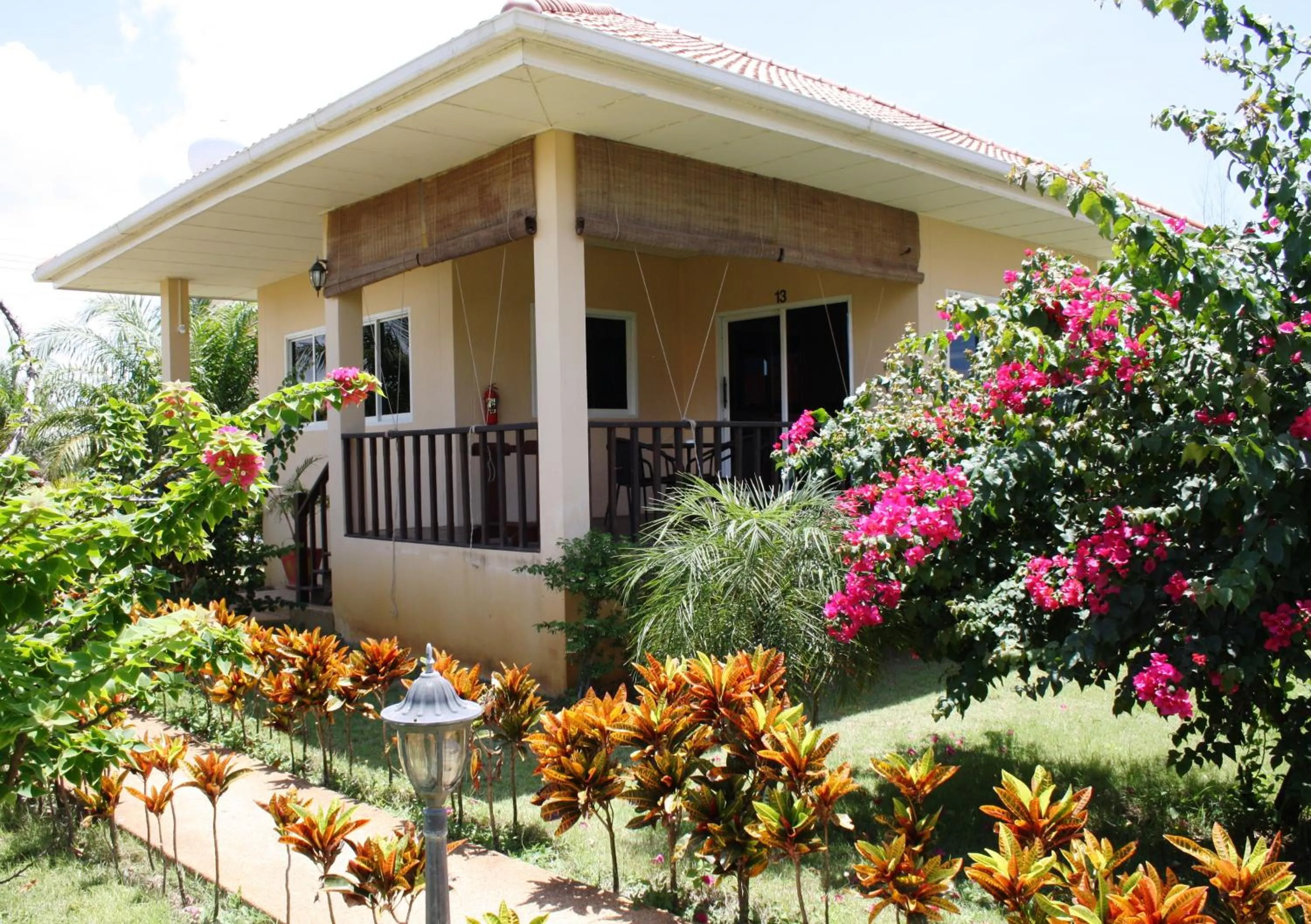 Deluxe Bungalow with Sea View in Ao Thai Resort