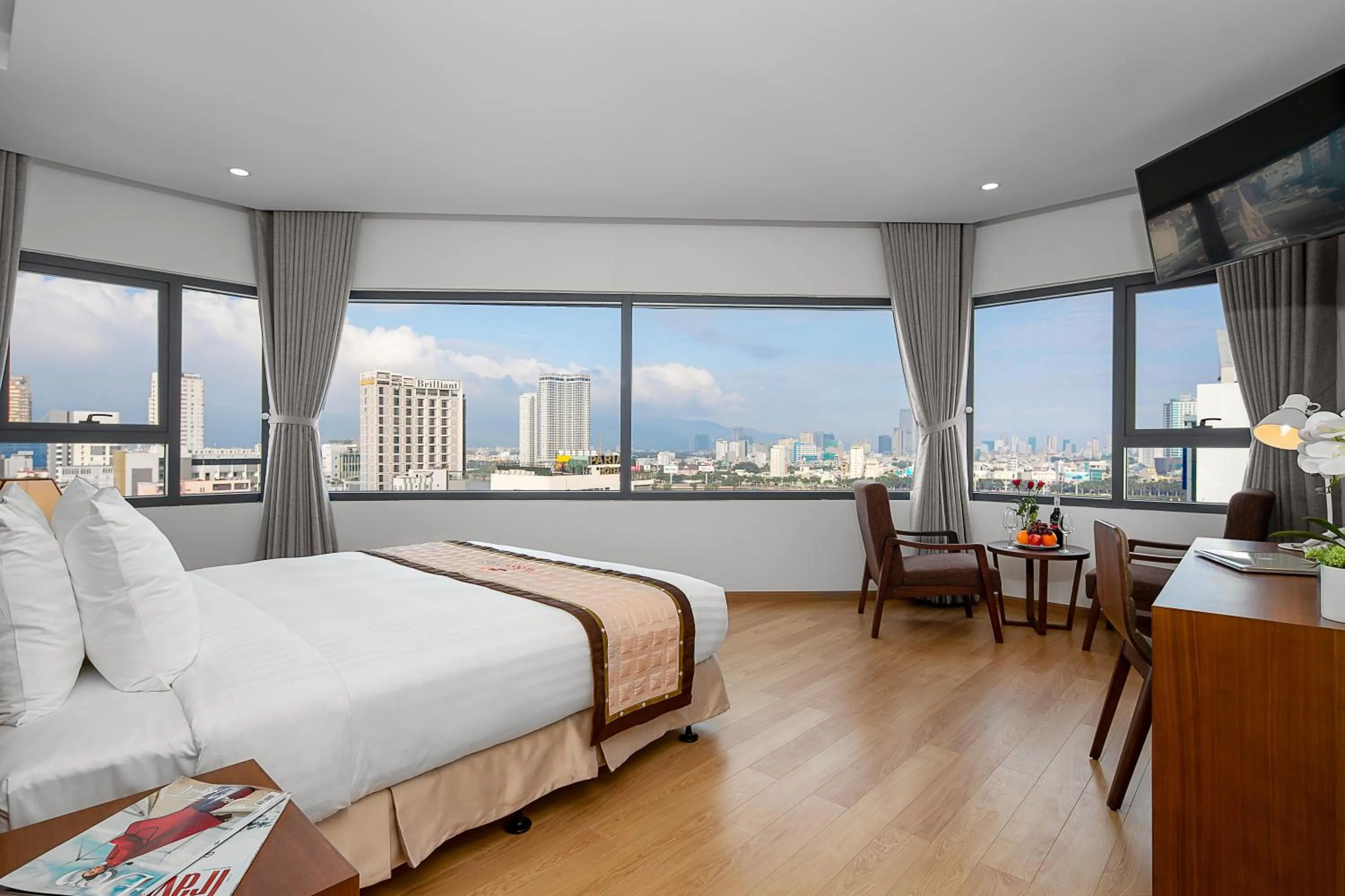 Family Room with River View in Val Soleil Hotel