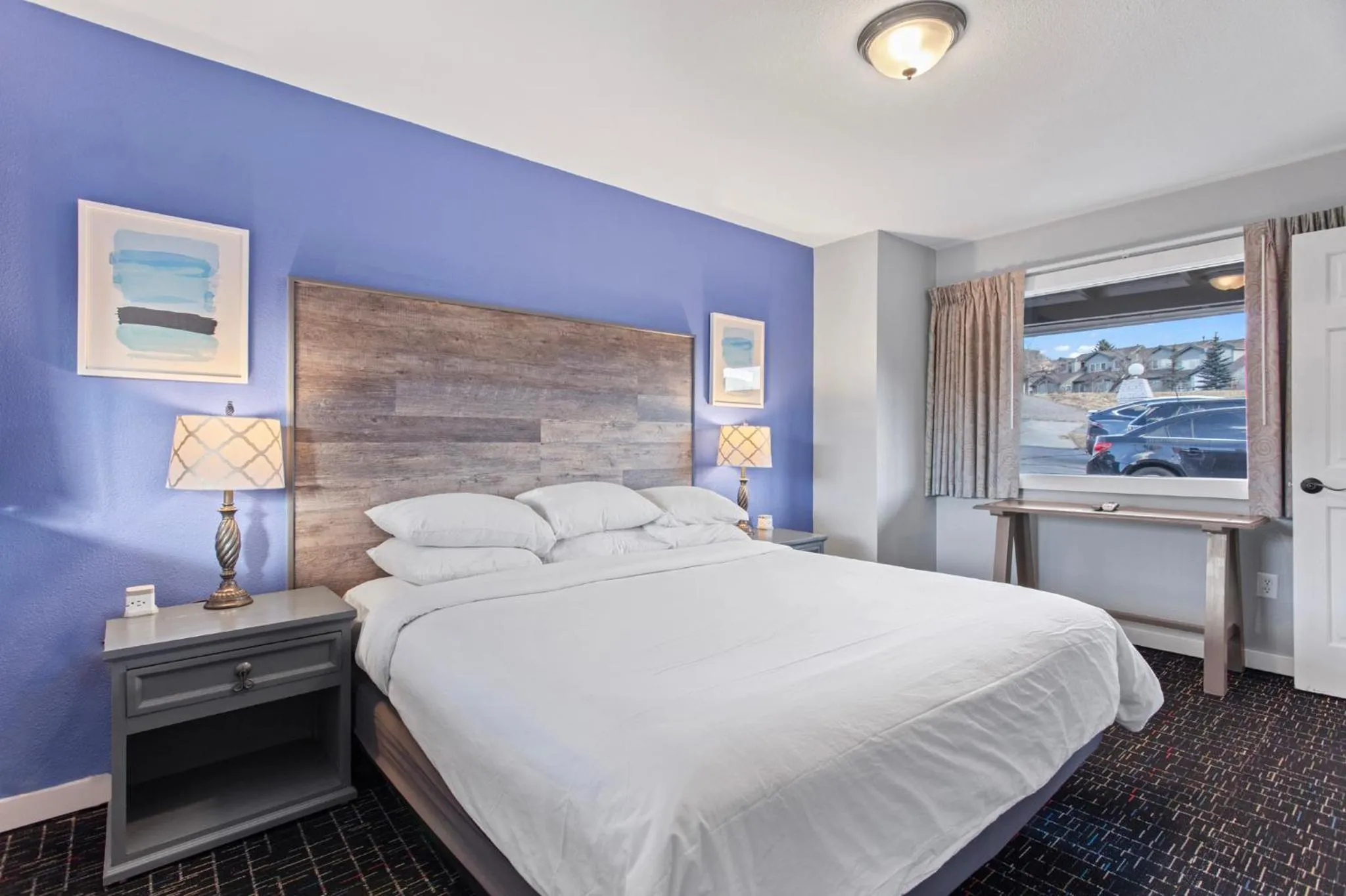 King Suite in Coyote Mountain Lodge