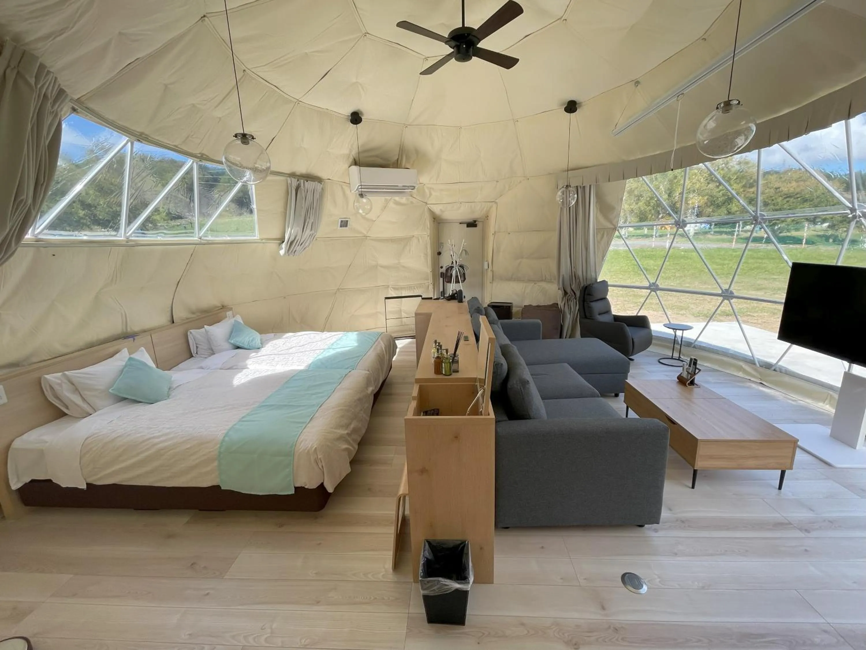 Glamping - Dog Friendly - Western Modern Room with Shared Bathroom and Toilet in LiVEMAX RESORT Hakodate Greenpia Onuma