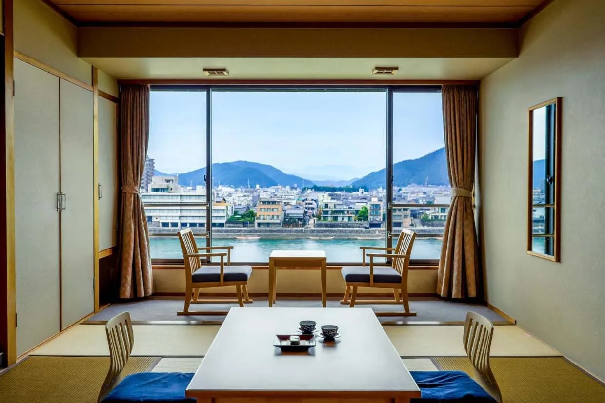 Japanese-Style Quadruple Room in Hotel Park