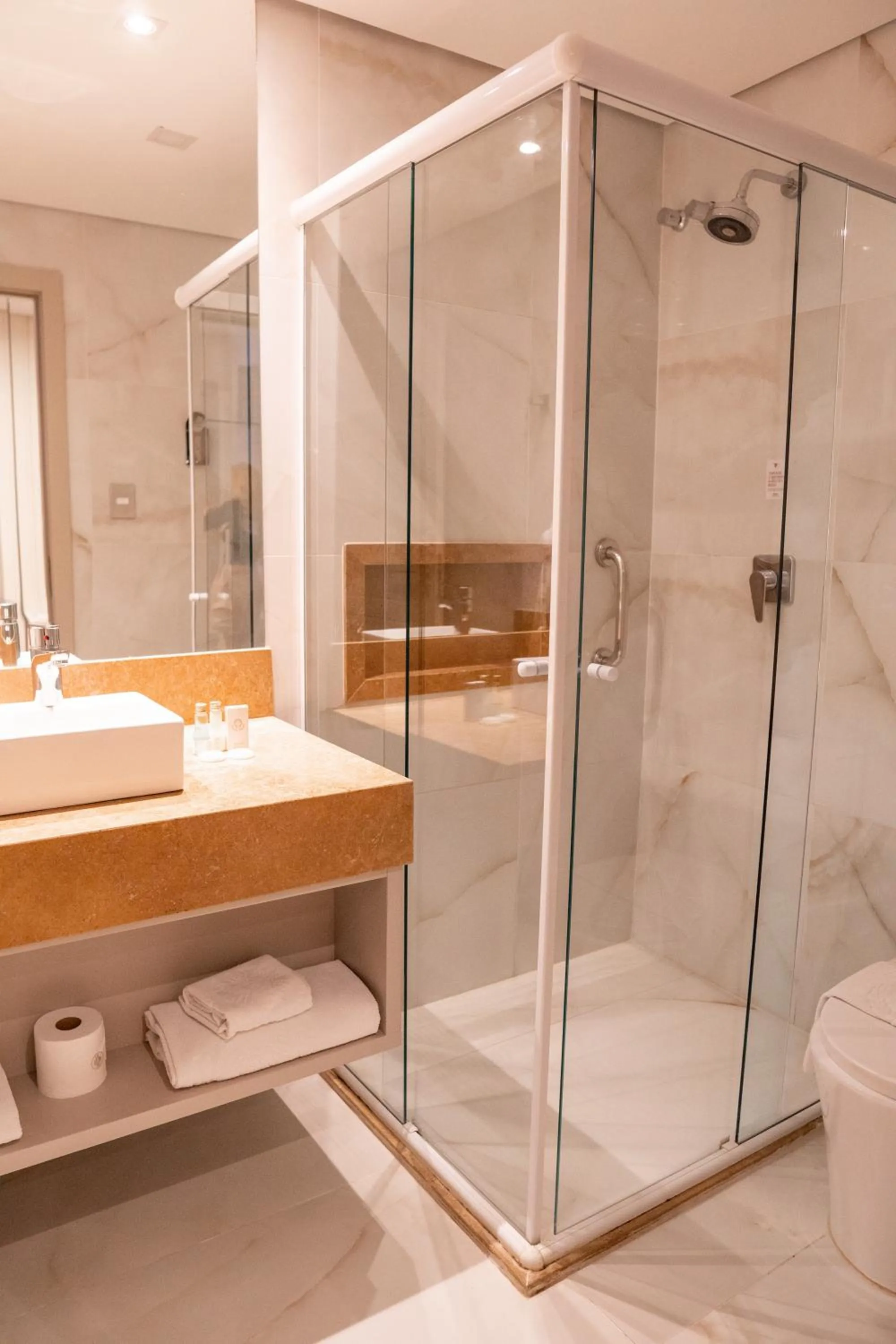 Deluxe Triple Room in Daara Transamerica Collection Gramado