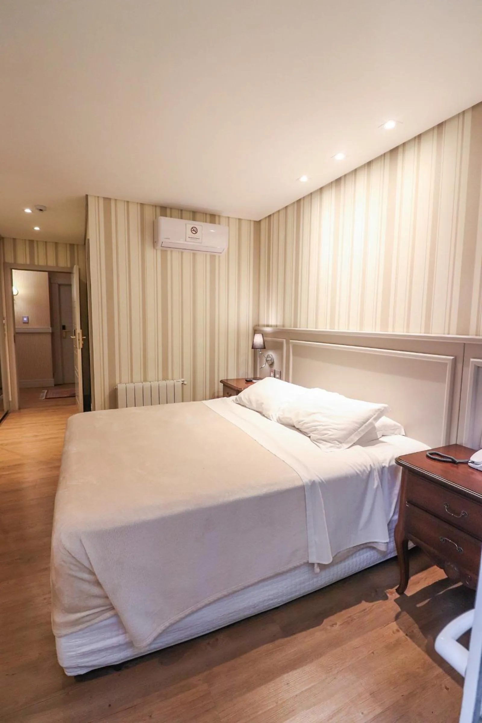 Deluxe Double Room with Balcony - single occupancy in Daara Transamerica Collection Gramado