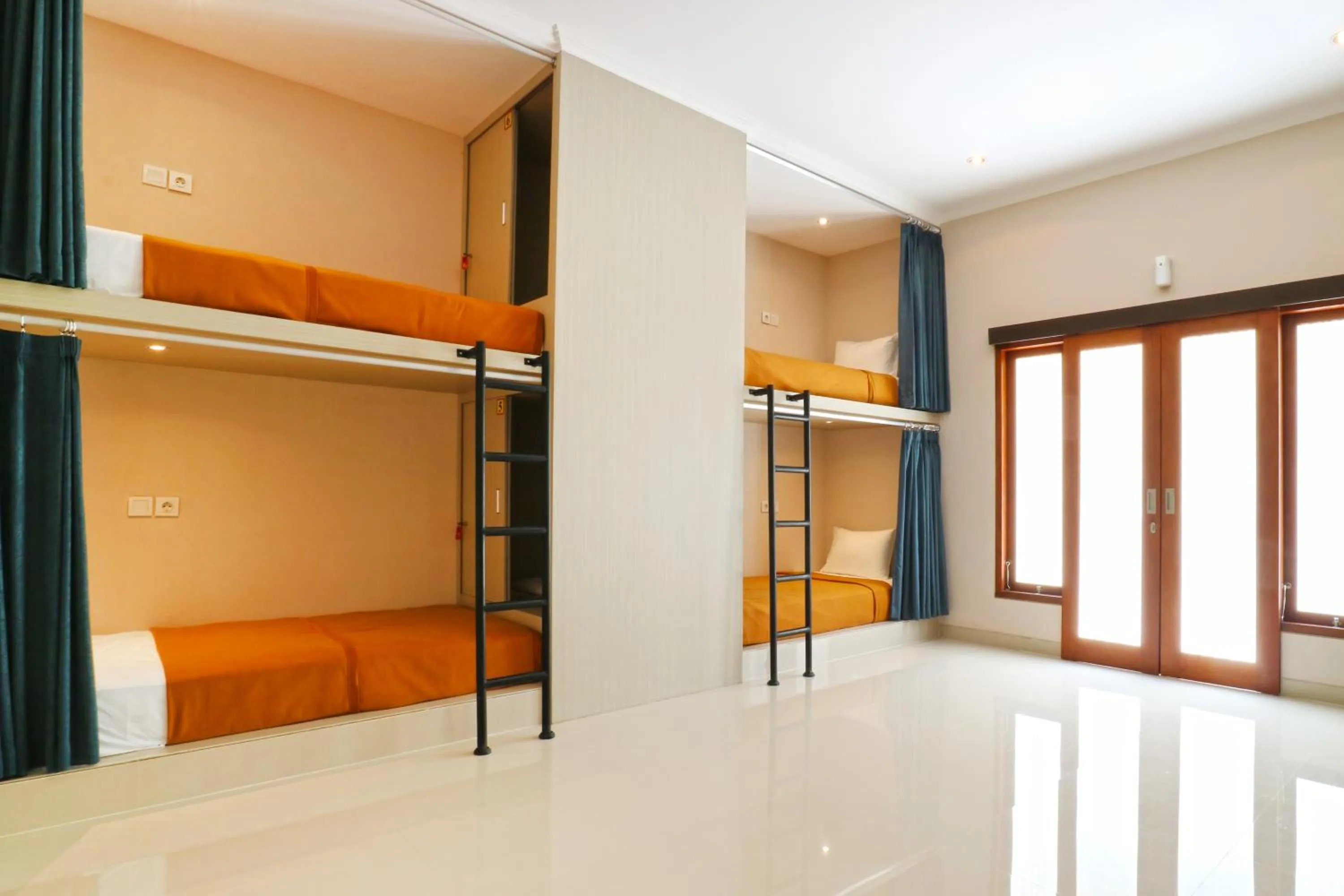 Bed in 8-Bed Mixed Dormitory Room in Taste of Bali Hostel