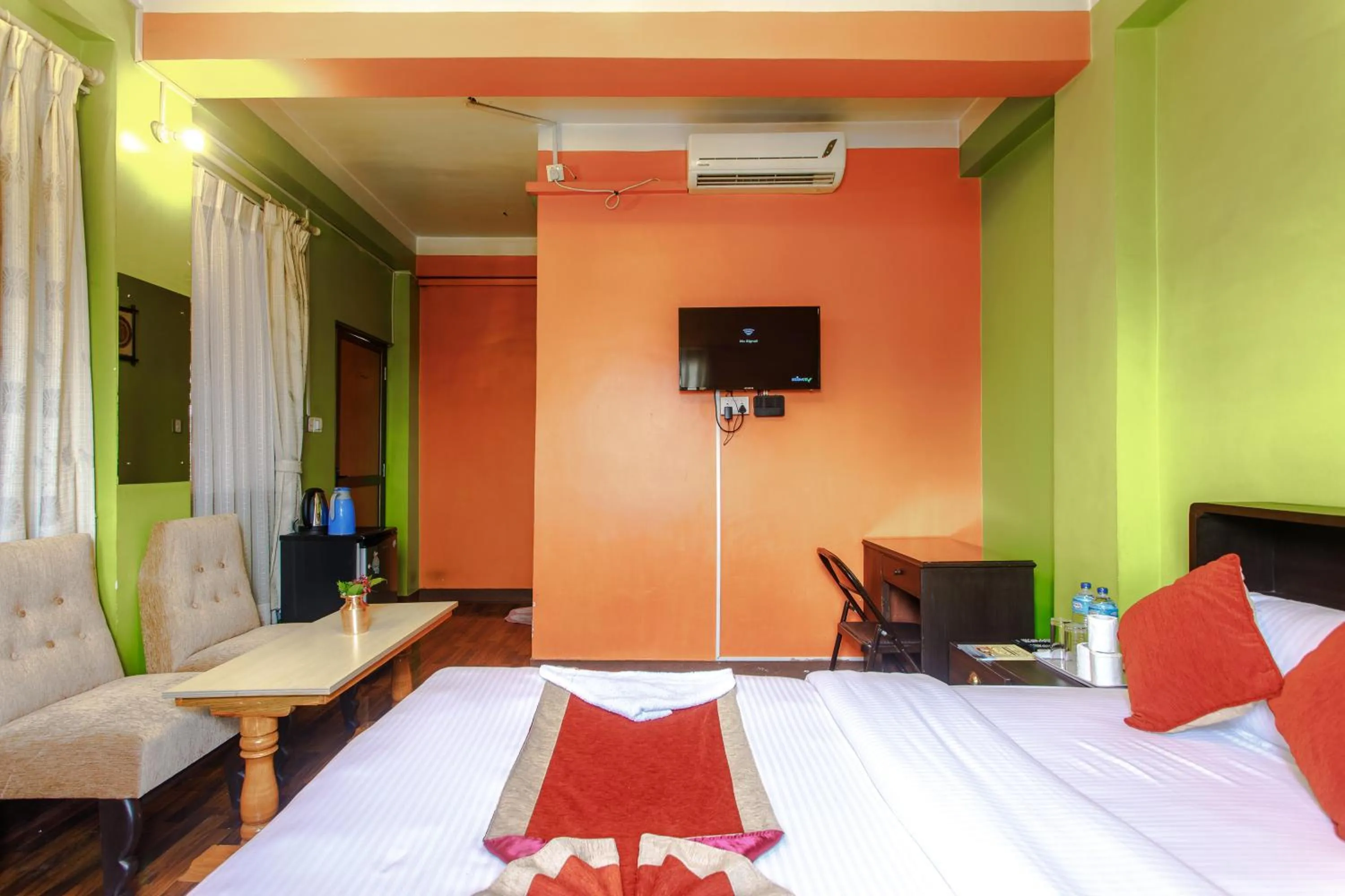 Deluxe Double Room with 24-hour Check-in - single occupancy in Hotel Nepalaya
