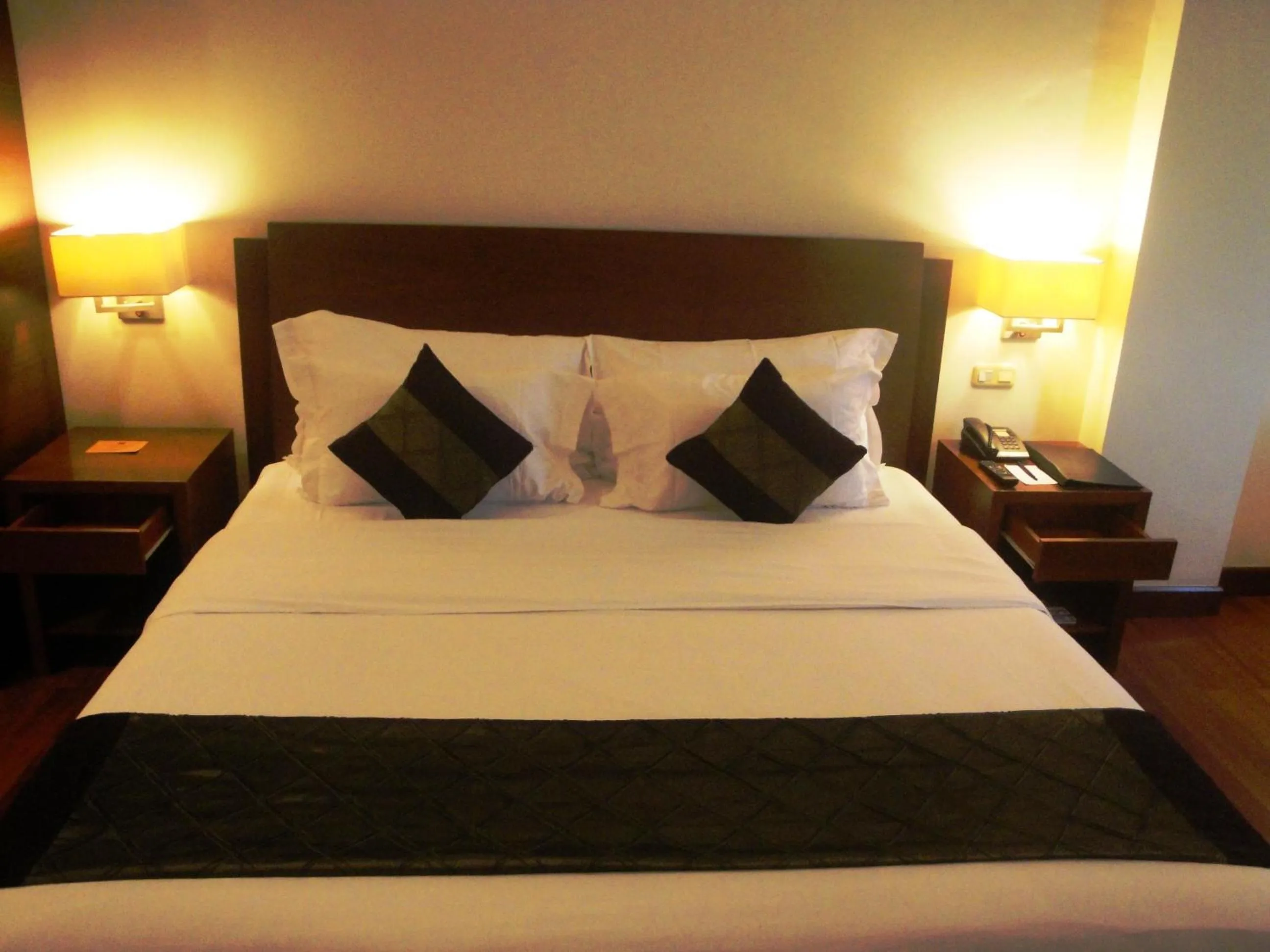Royal Suite - single occupancy in Manado Quality Hotel