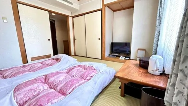 Japanese-Style Twin Room - single occupancy - Non-Smoking in Sky Hotel