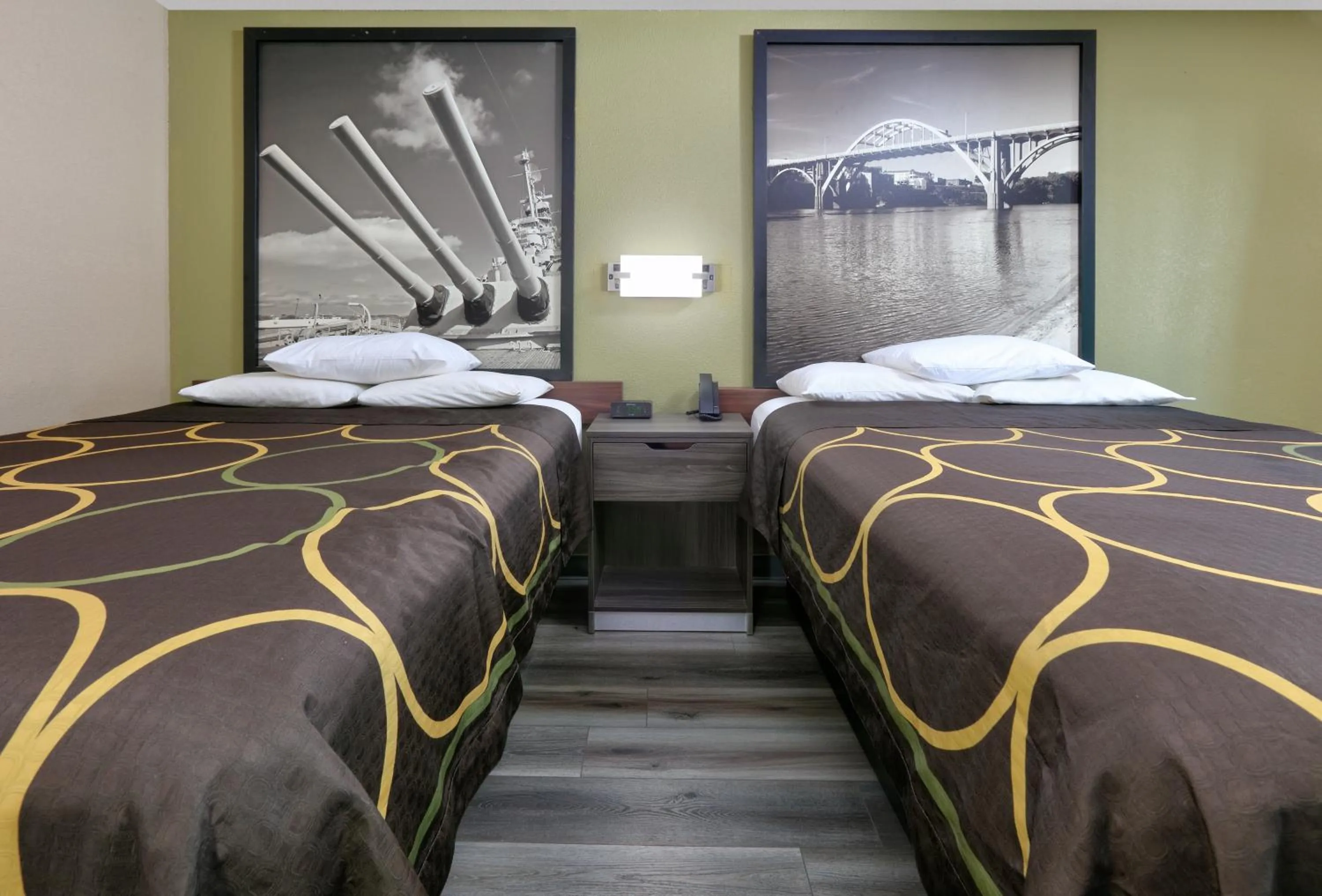 Queen Room with Two Queen Beds -  Non Smoking in Super 8 by Wyndham Mobile/Tillmans Corner