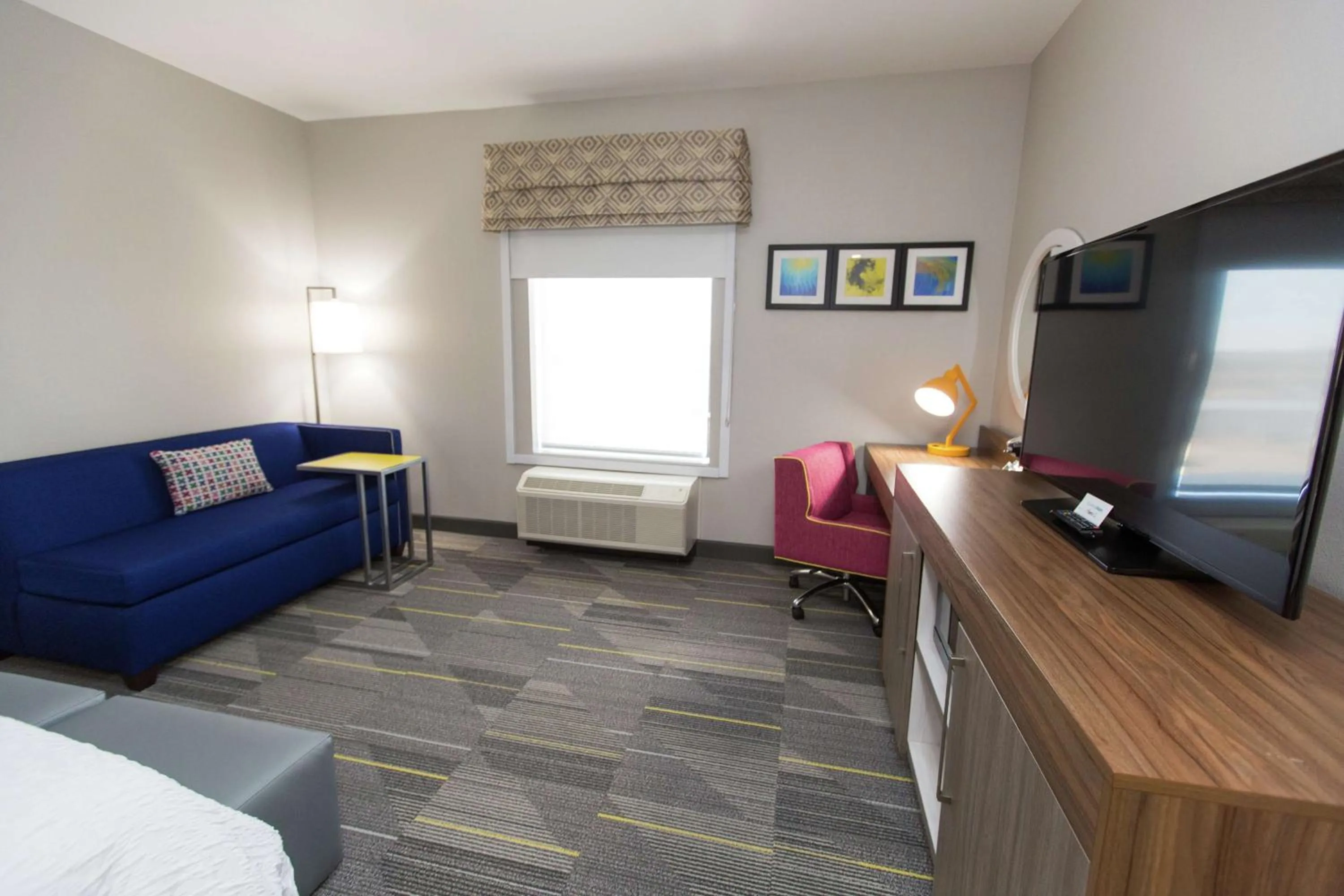 King Room - Hearing Access/Non-Smoking in Hampton Inn Mustang