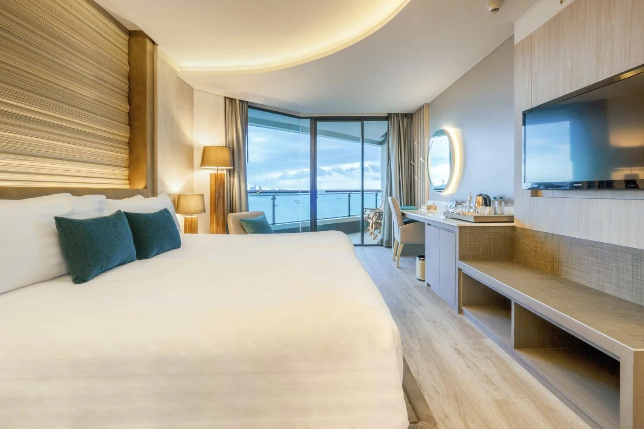 Deluxe Twin Room with Sea View in Cape Dara Resort