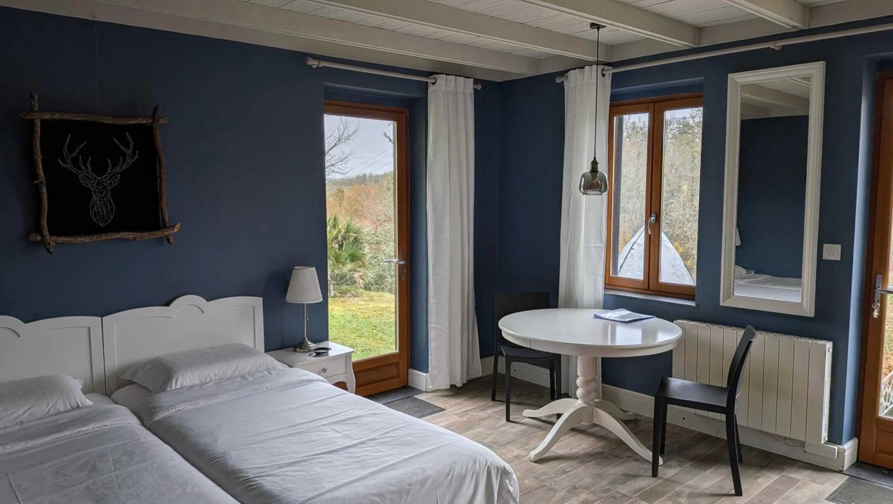 Superior Double or Twin Room with Terrace in BonBon Chambre d'hôtes