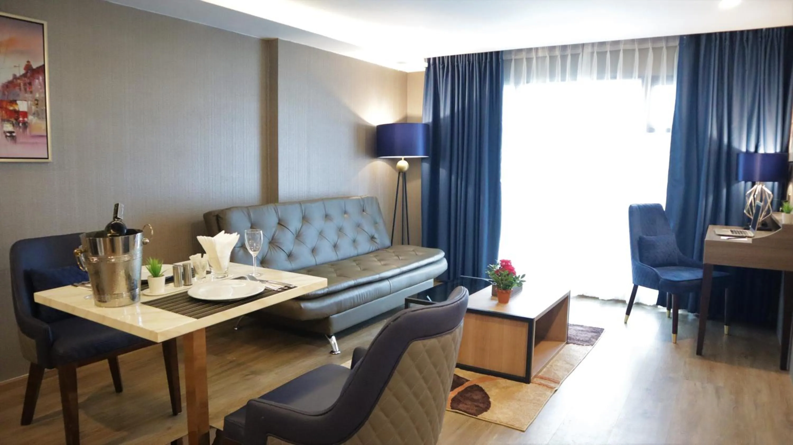 Centropolis Suite in GLOW Sukhumvit 5