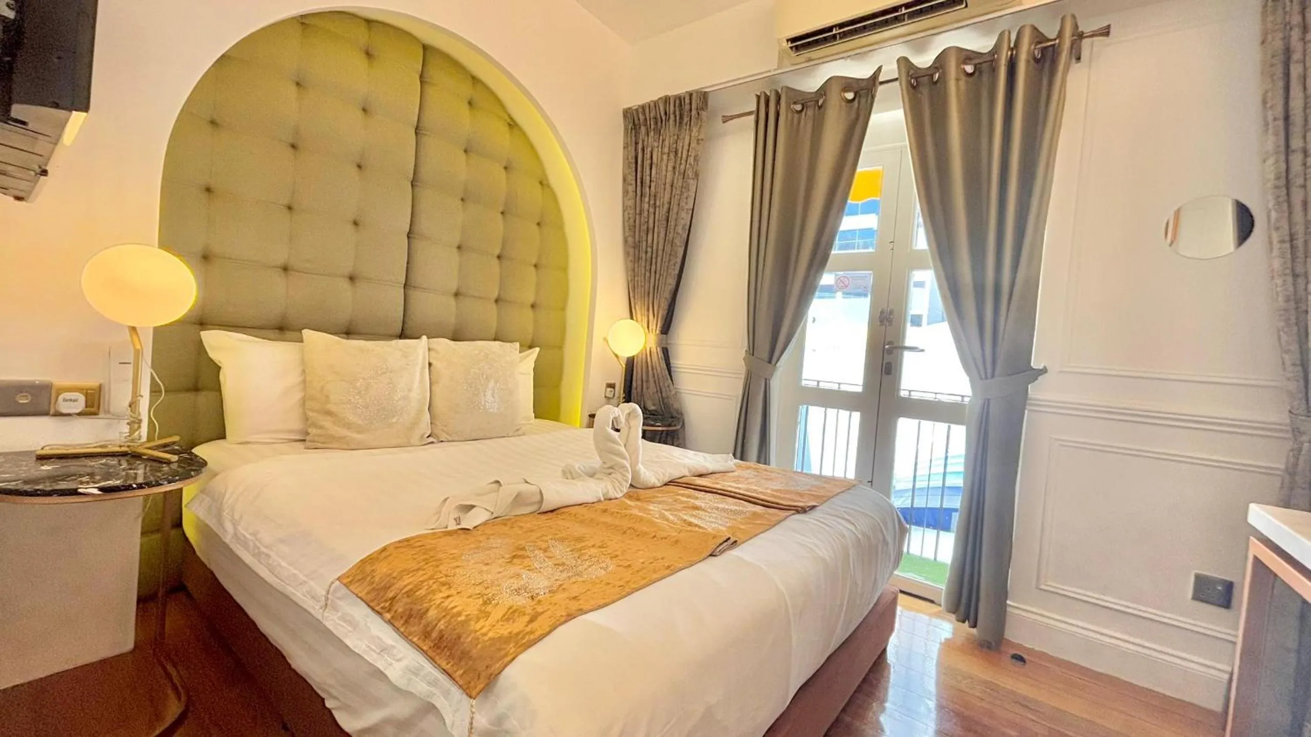 Double Room with Balcony in White Mansion Penang