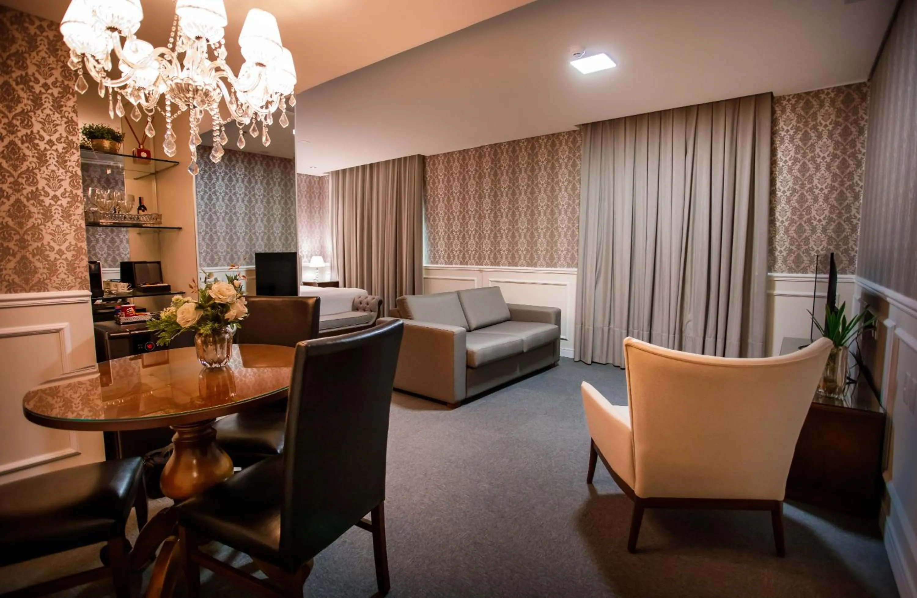 Queen Suite in Sofistic Hotel