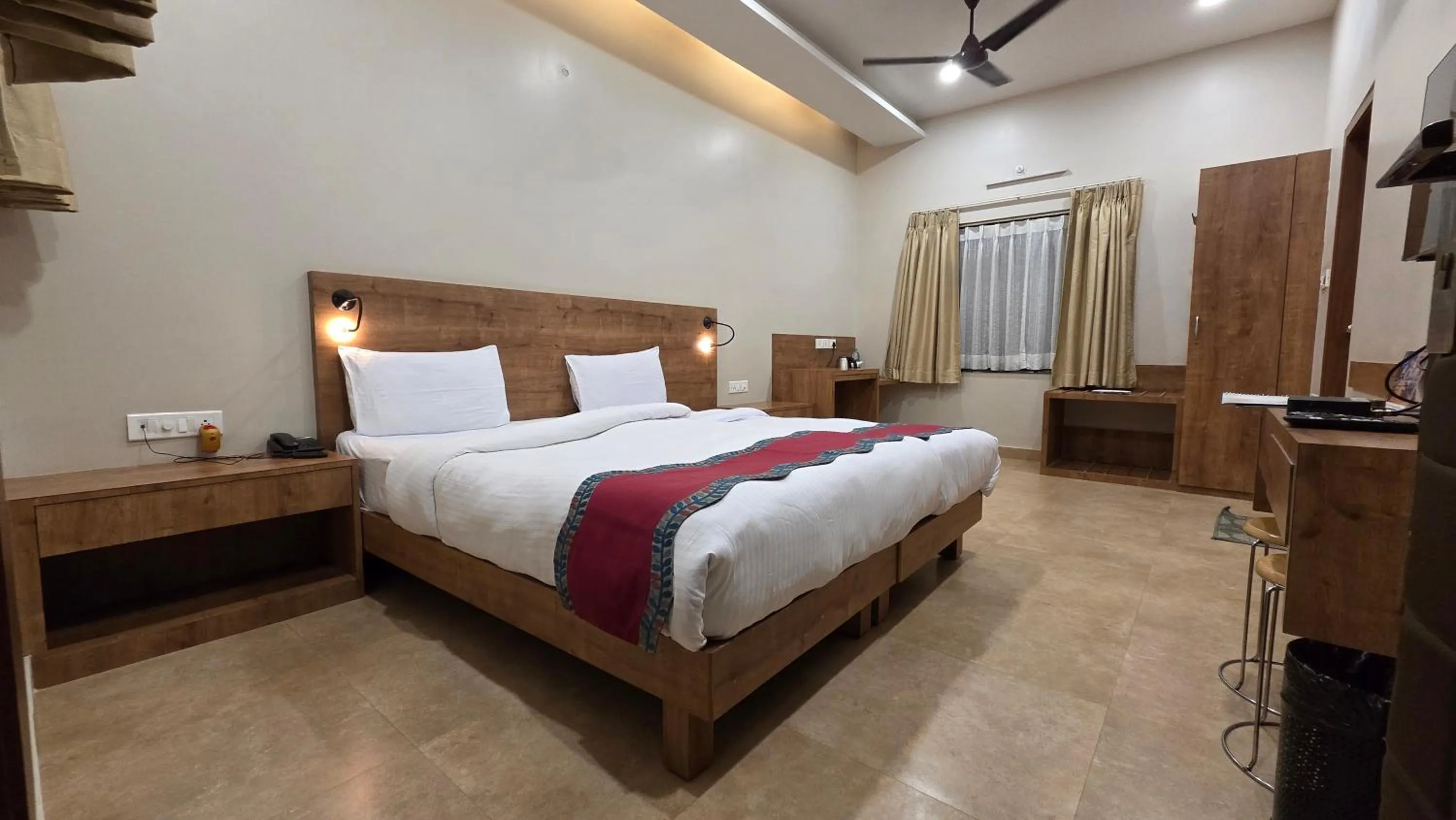 Deluxe Double Room - single occupancy in Hotel Gulmohar Grand