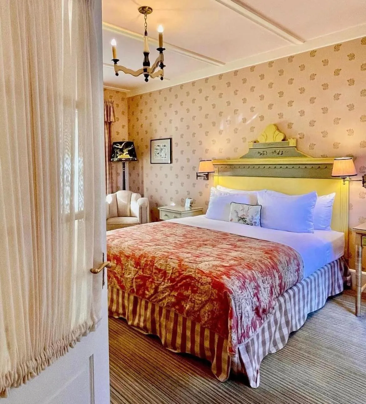 King Room with Garden View in Tallman Hotel