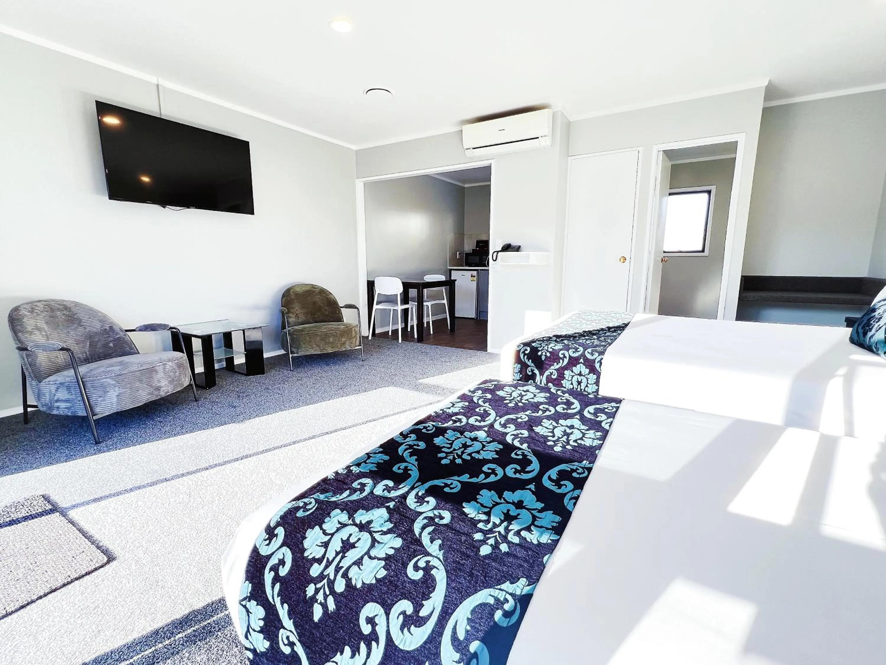 Superior Studio in Camelot On Ulster