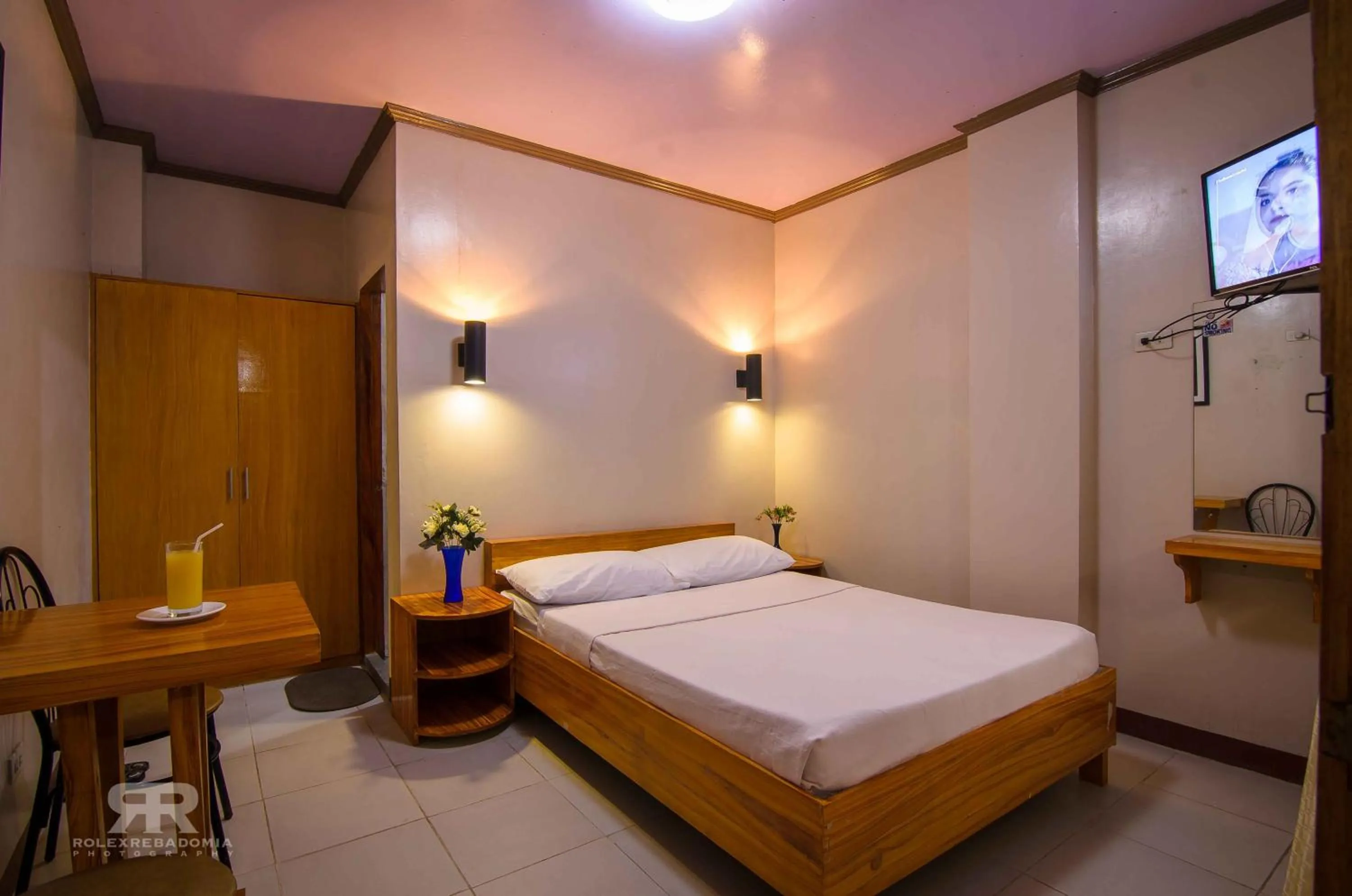 Standard Double Room - single occupancy in Diamond Hotel And Resto