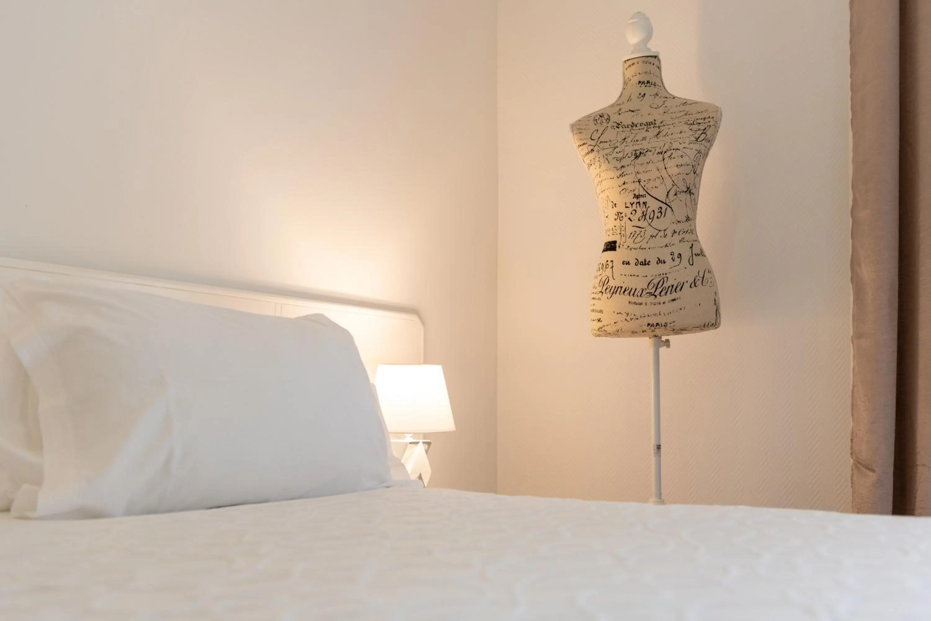 Deluxe Queen Room - single occupancy in Hotel A.S. Sao Joao da Madeira