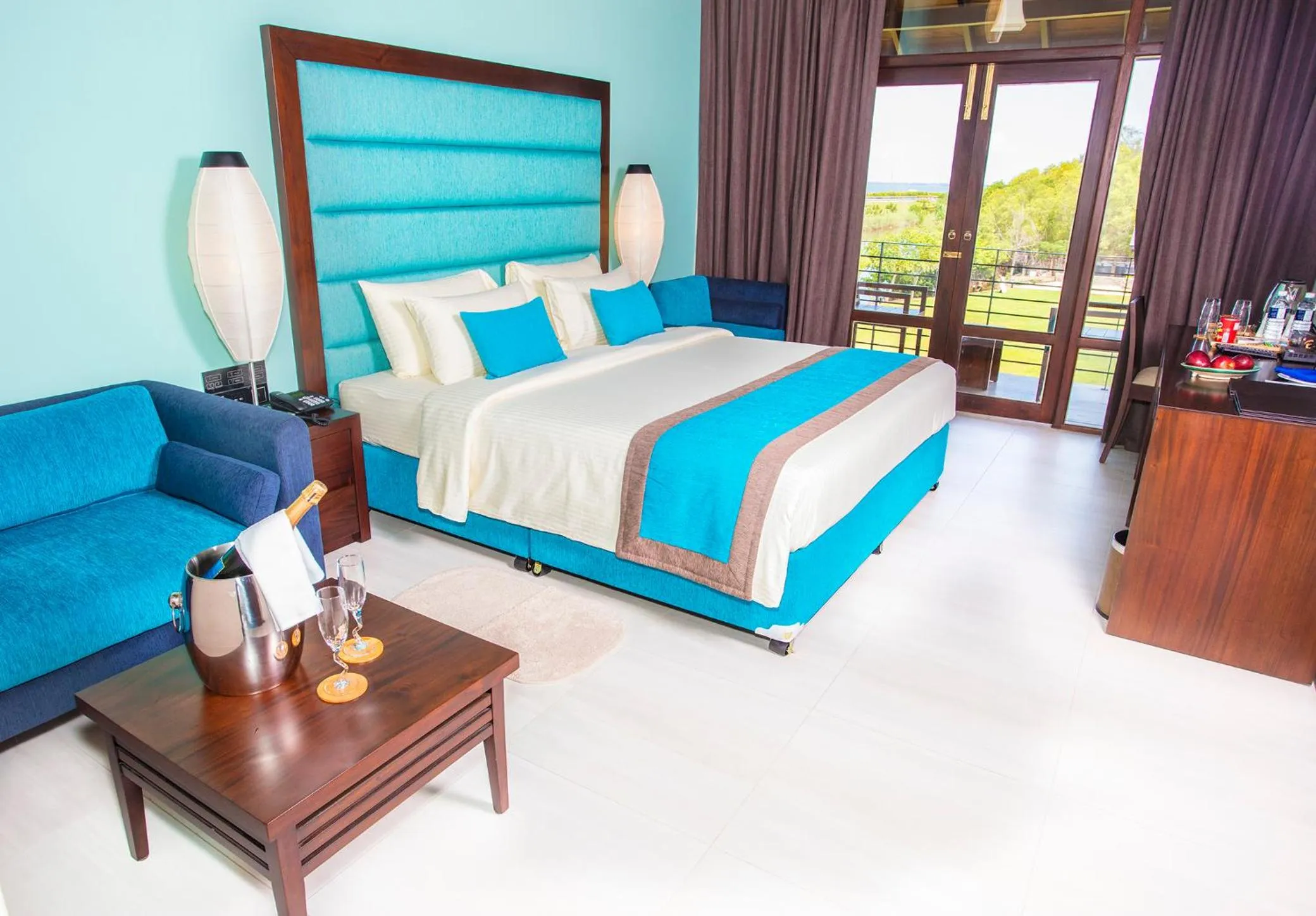 Deluxe Double or Twin Room (10% off on Room Service Menu and Early Check-in after 10am or Late Check-out till 3pm on Availability Basis) - single occupancy in Amora Lagoon Hotel