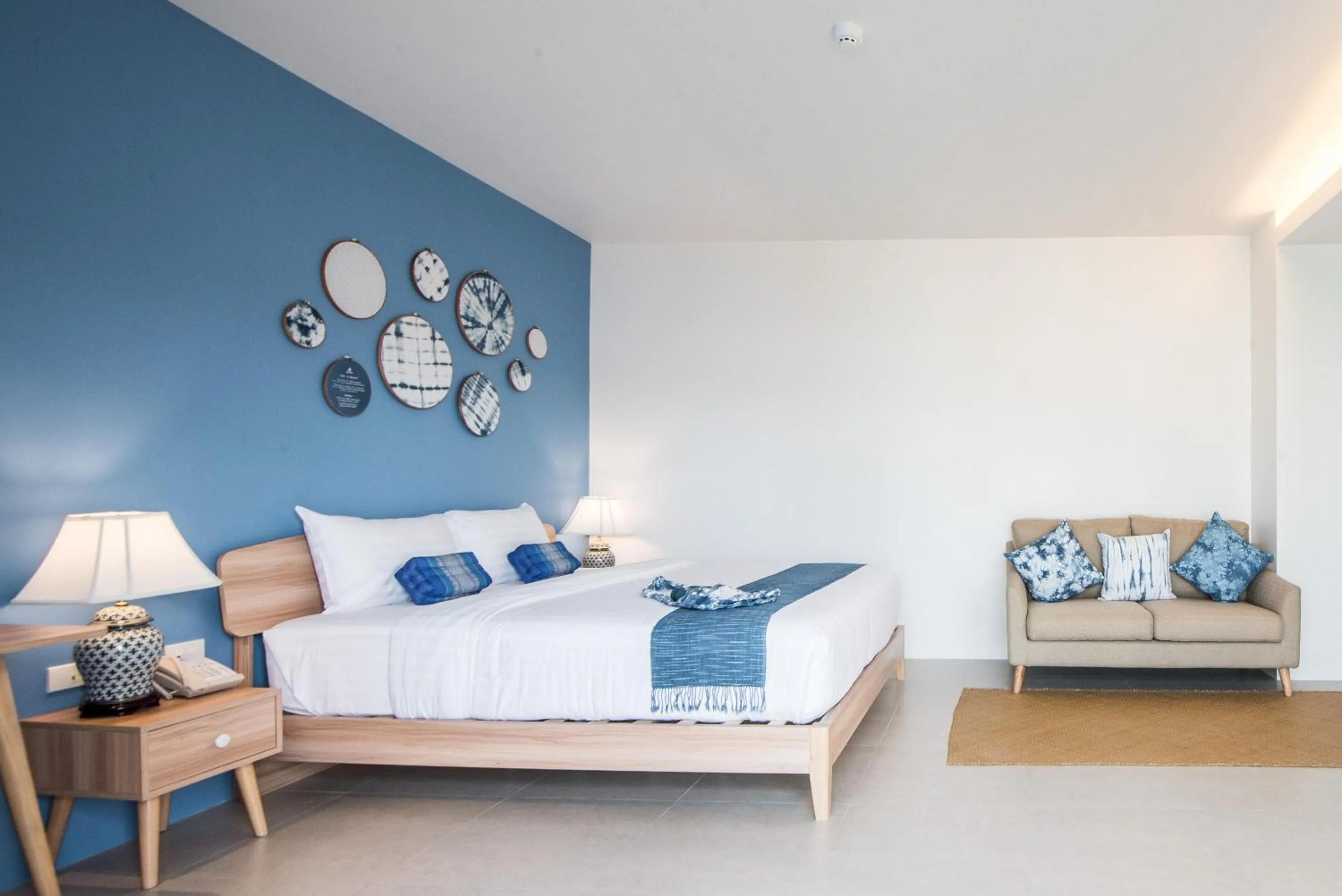 Deluxe Poolview in DeeProm Pattaya Hotel