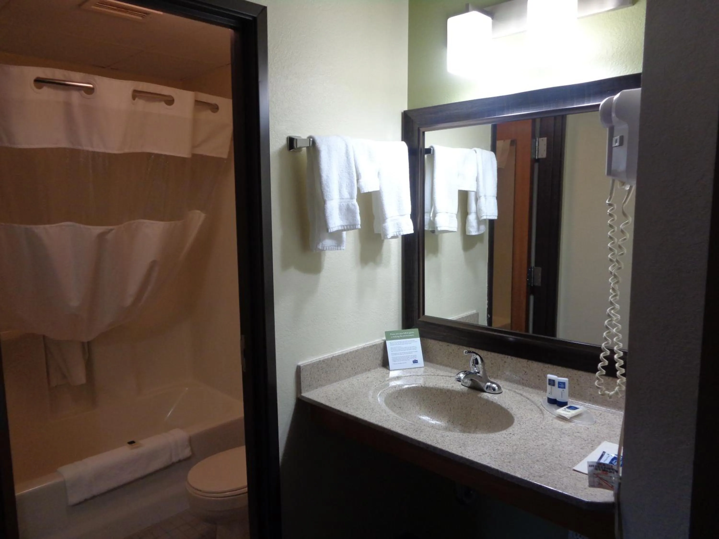 King Suite with Jetted Tub - Non-Smoking in AmericInn by Wyndham Grand Rapids