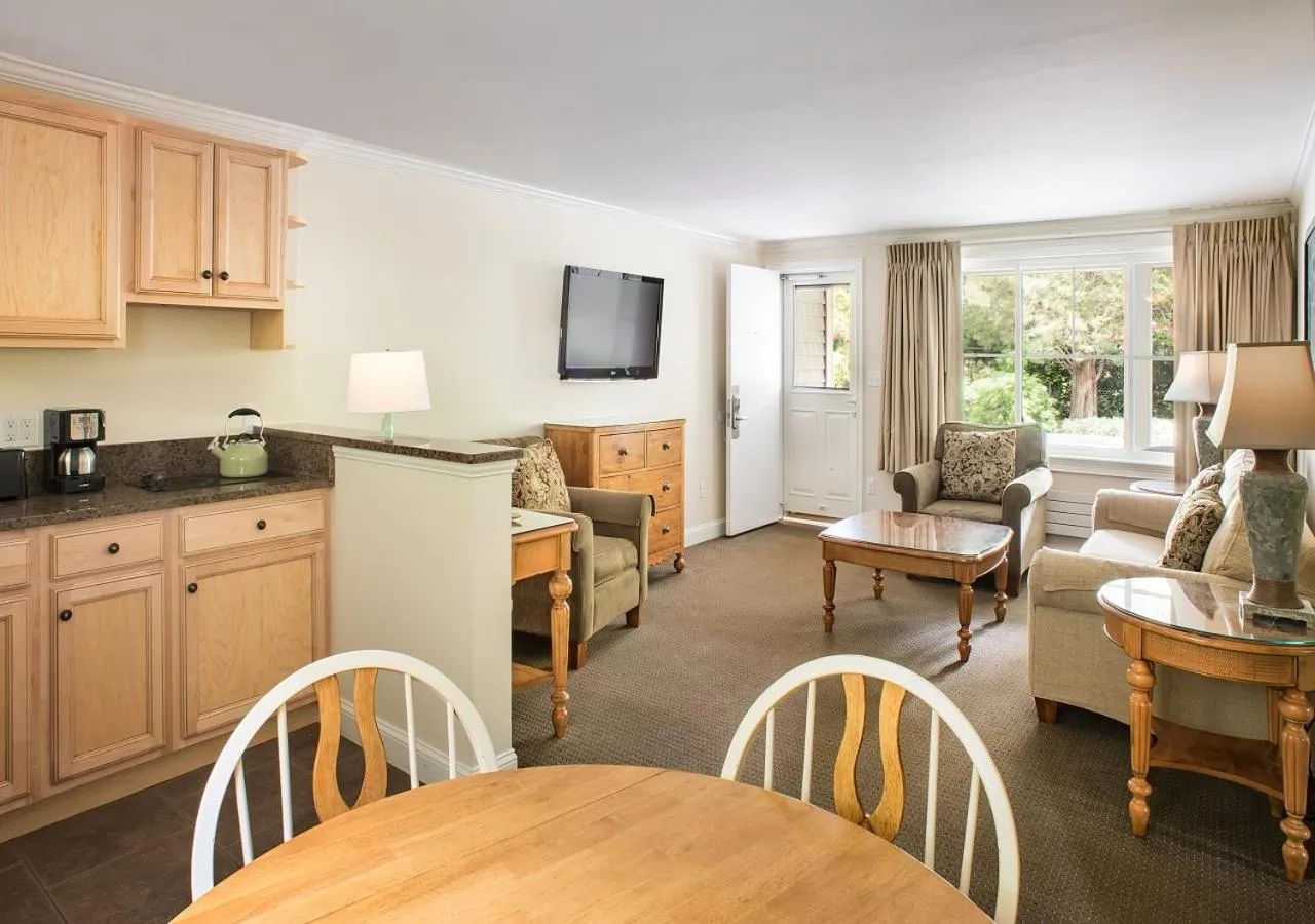 Two-Bedroom Suite in Anchorage by the Sea