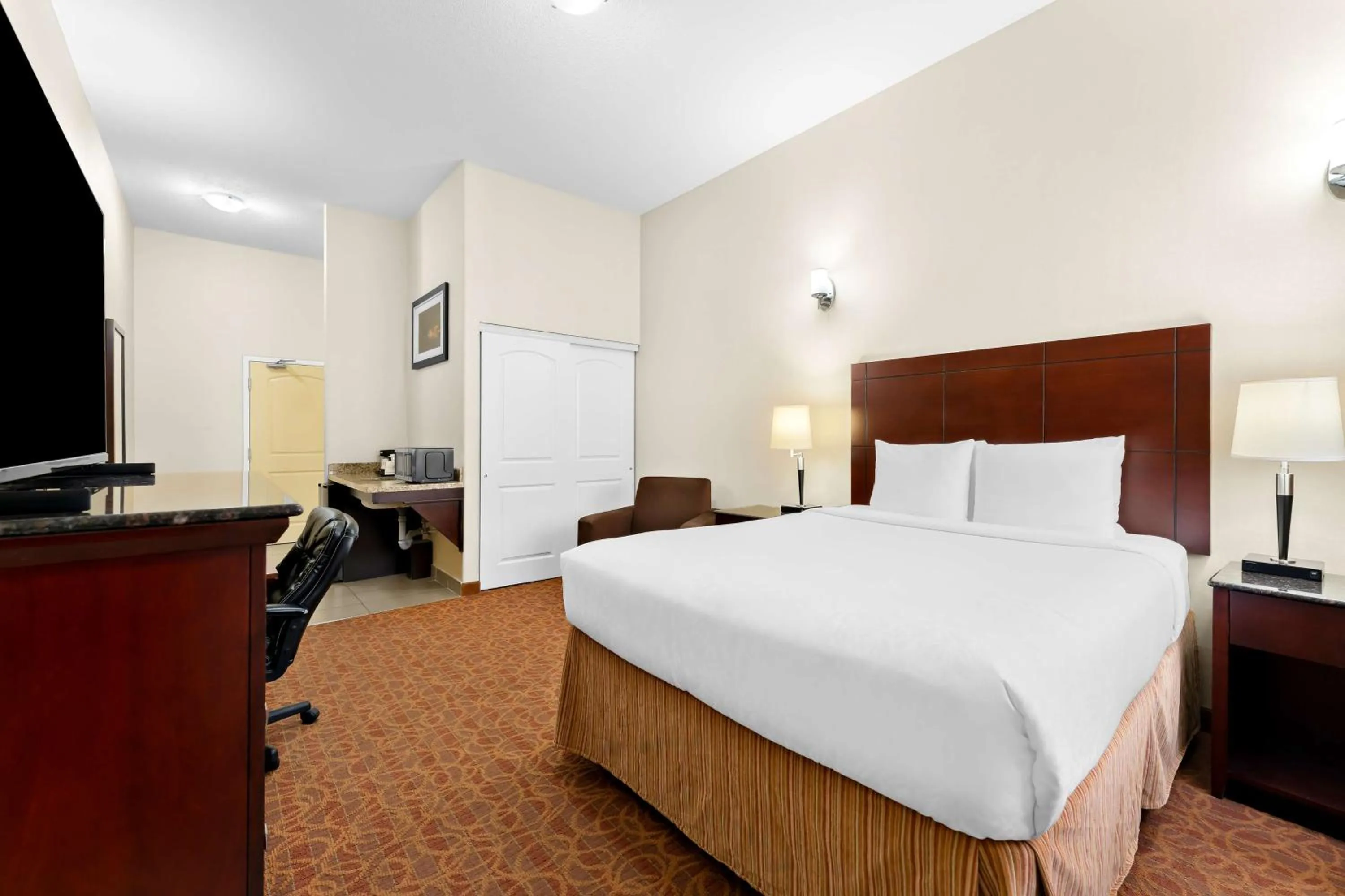 Queen Room - Disability Access in Best Western Williams Lake