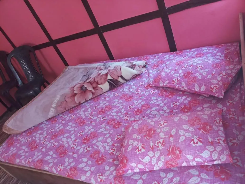 Deluxe Double Room - single occupancy in Reshi River Cottage