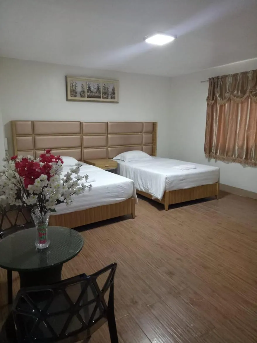 Deluxe Twin Room in Meaco Royal Hotel - Batangas City