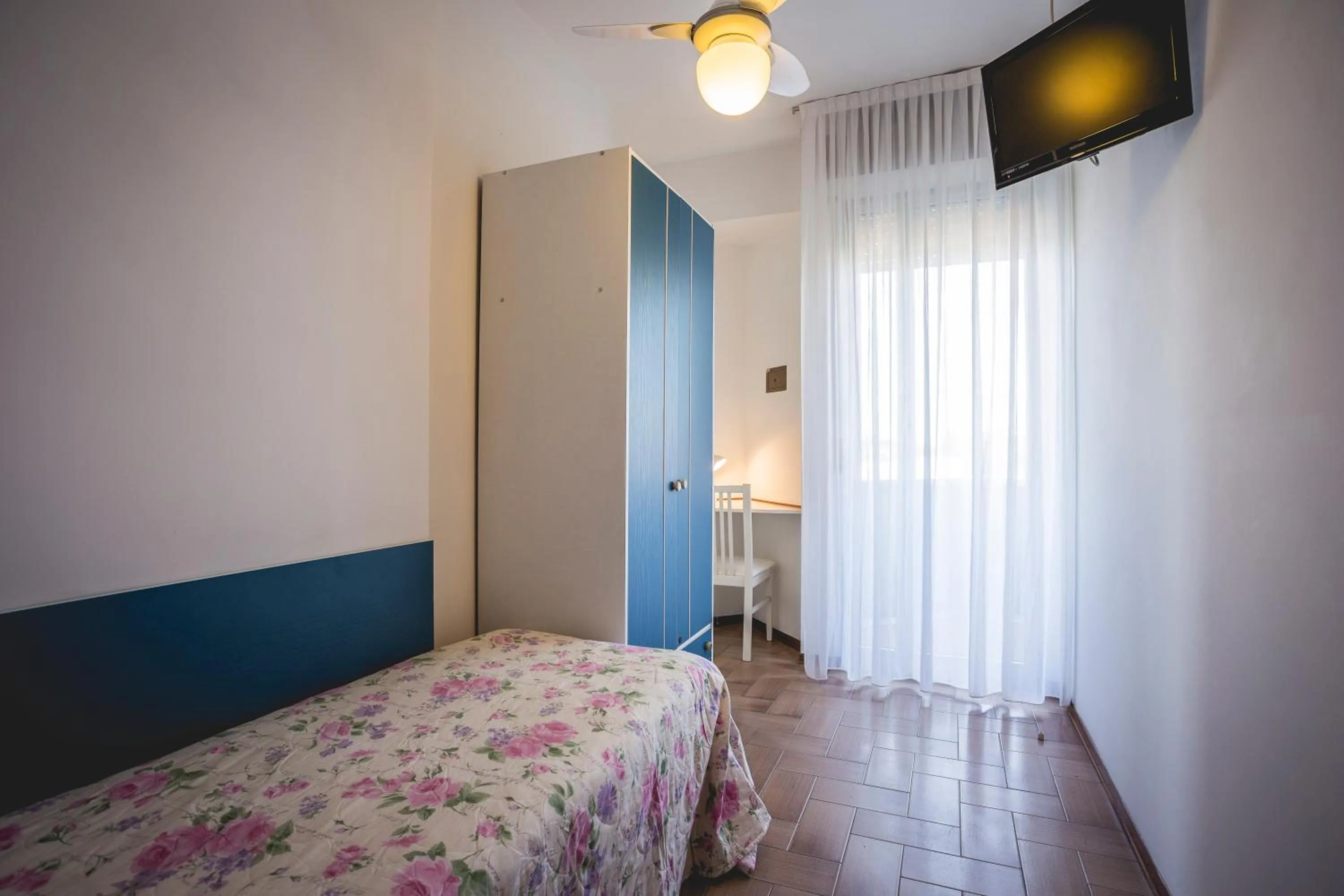 Single Room with Balcony in Hotel Raffaello