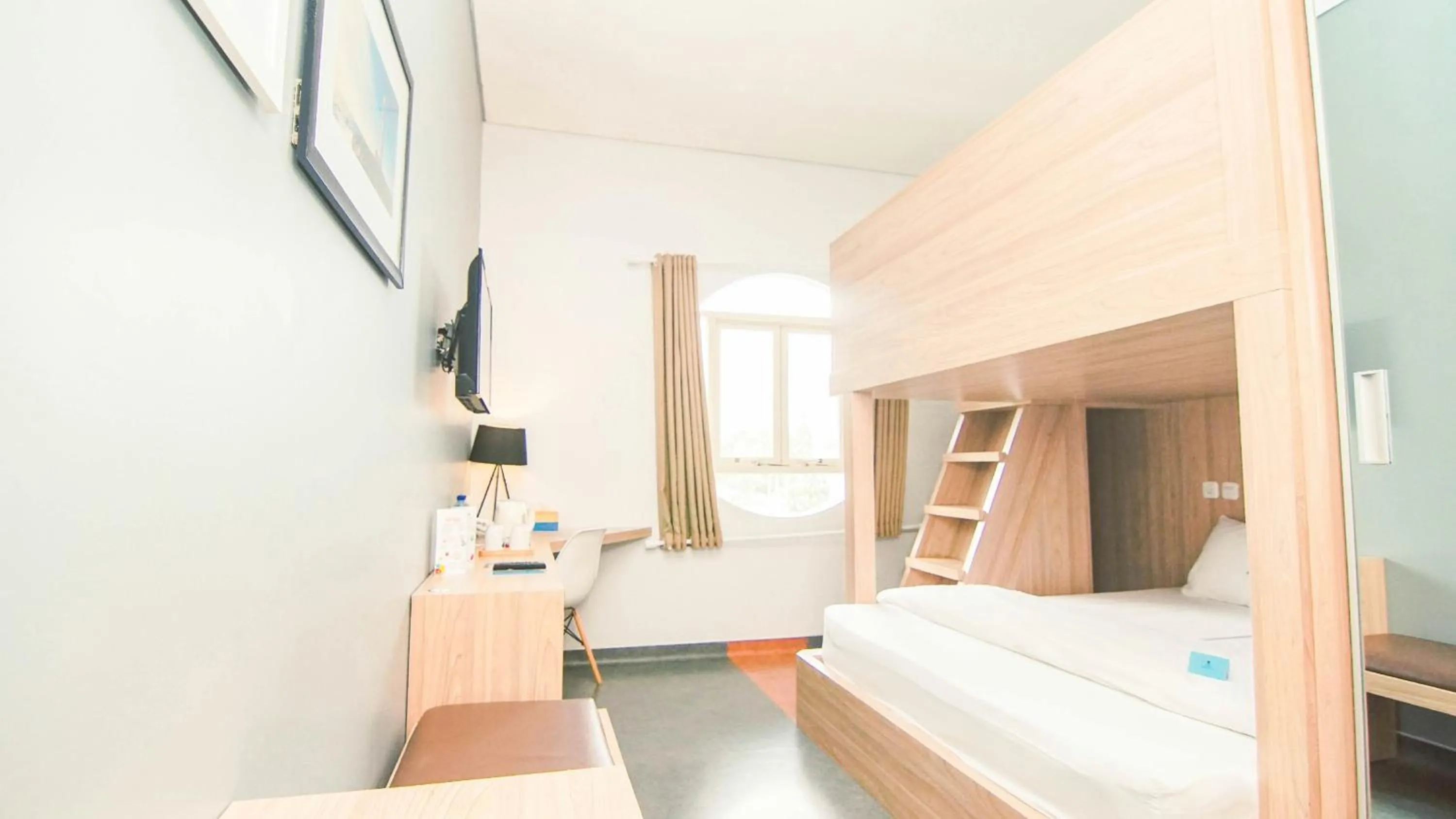 Superior Queen Room with Two Queen Beds in Kapal Garden Hotel Malang