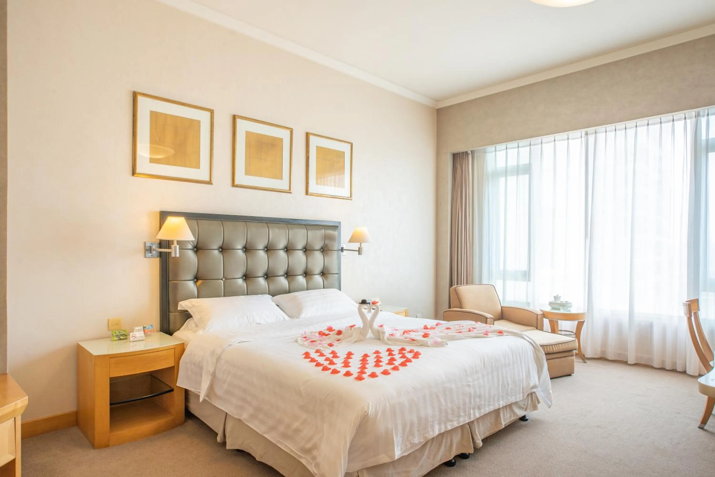 Deluxe Queen Room in Shantou Junhua Haiyi Hotel