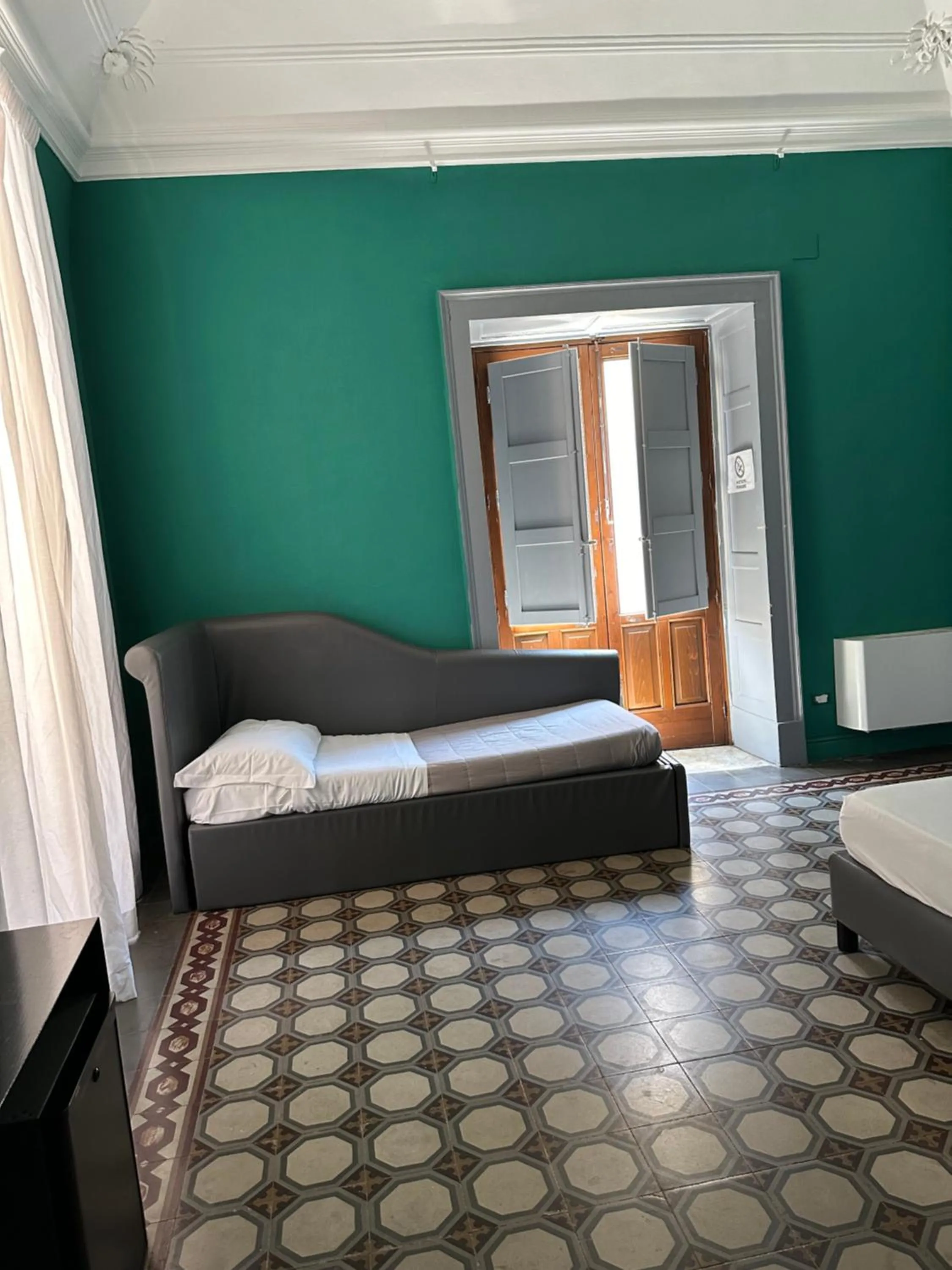 Classic Triple Room in Agatha Cosy