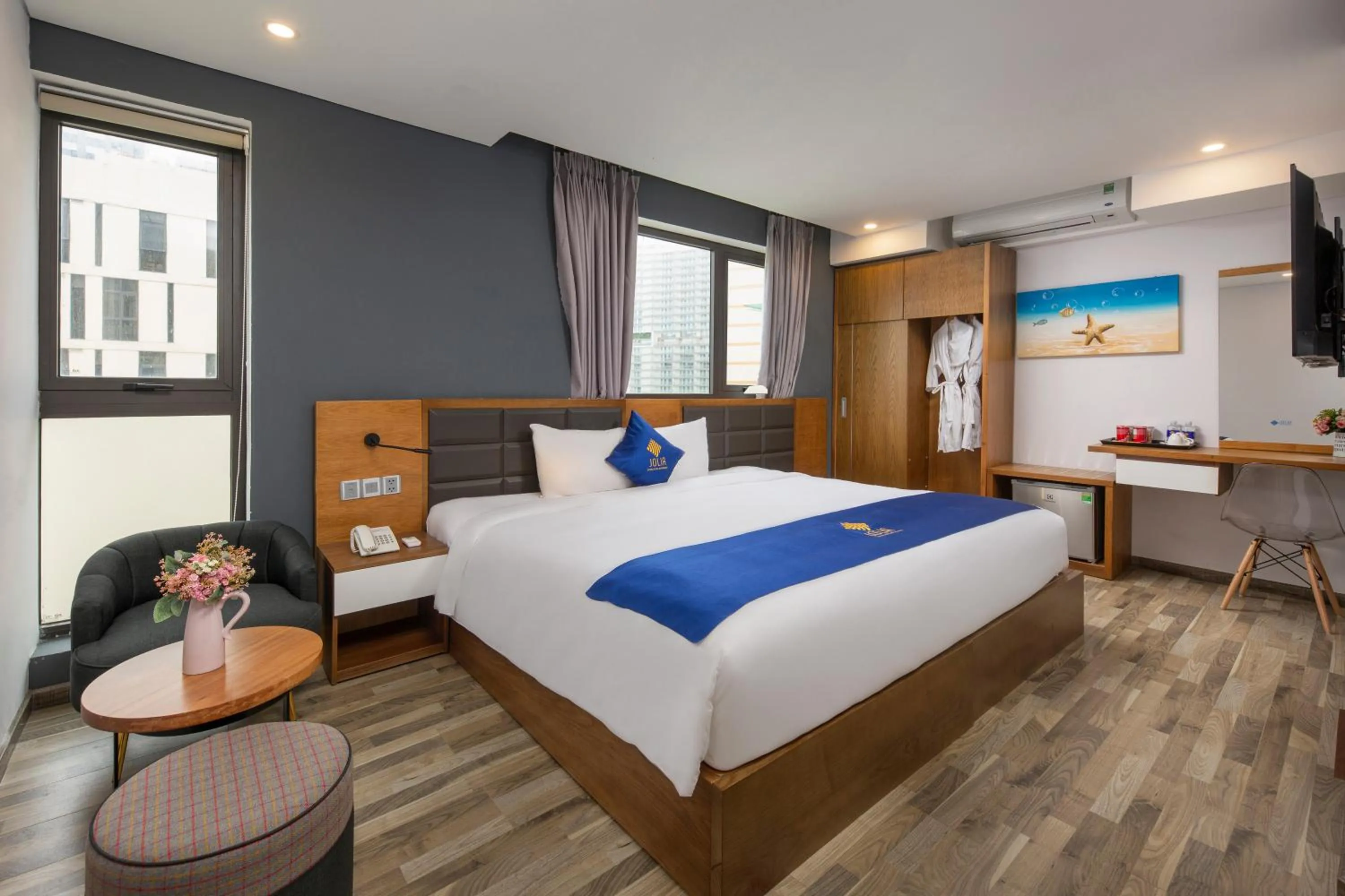 Deluxe Double or Twin Room with Window in Jolia Hotel Danang Beach