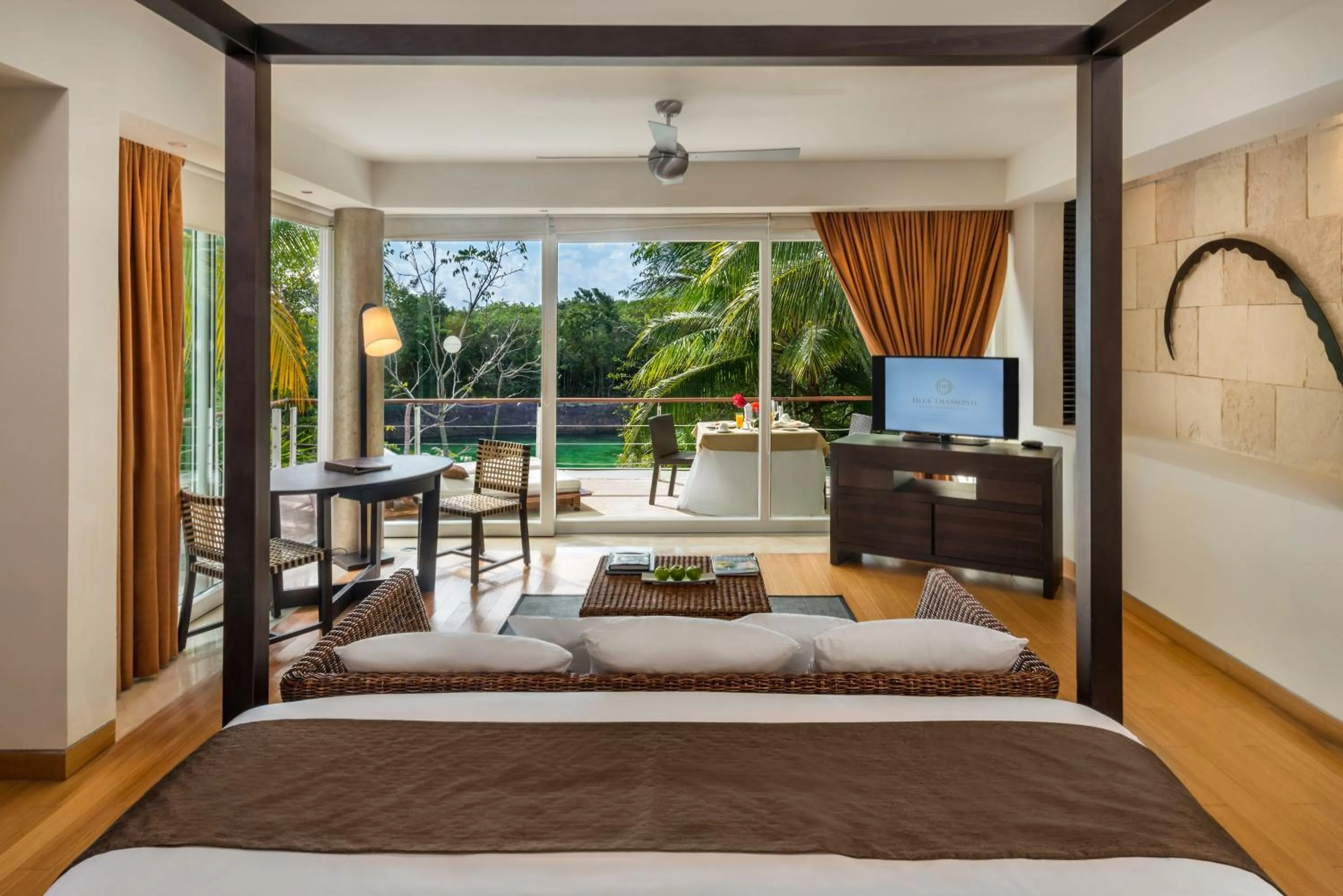 Cenote Blue Lagoon Junior Suite in Blue Diamond Luxury Boutique - All Inclusive Adults Only