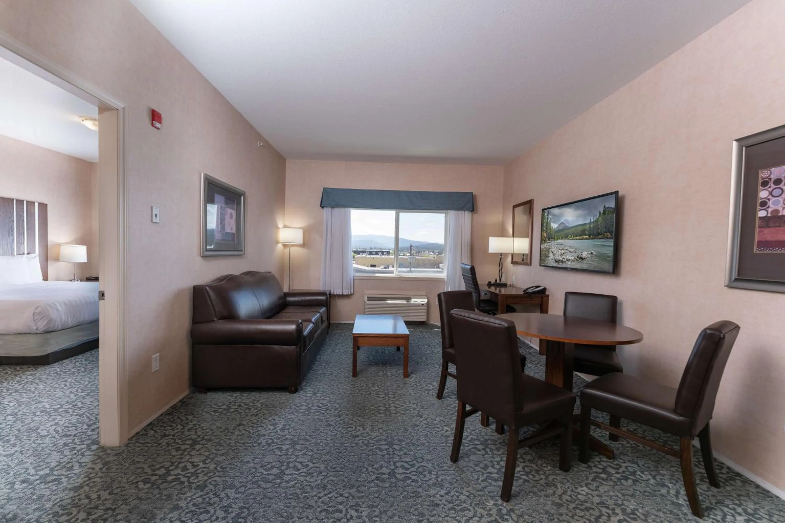 One-Bedroom King Suite in Best Western Cranbrook Hotel