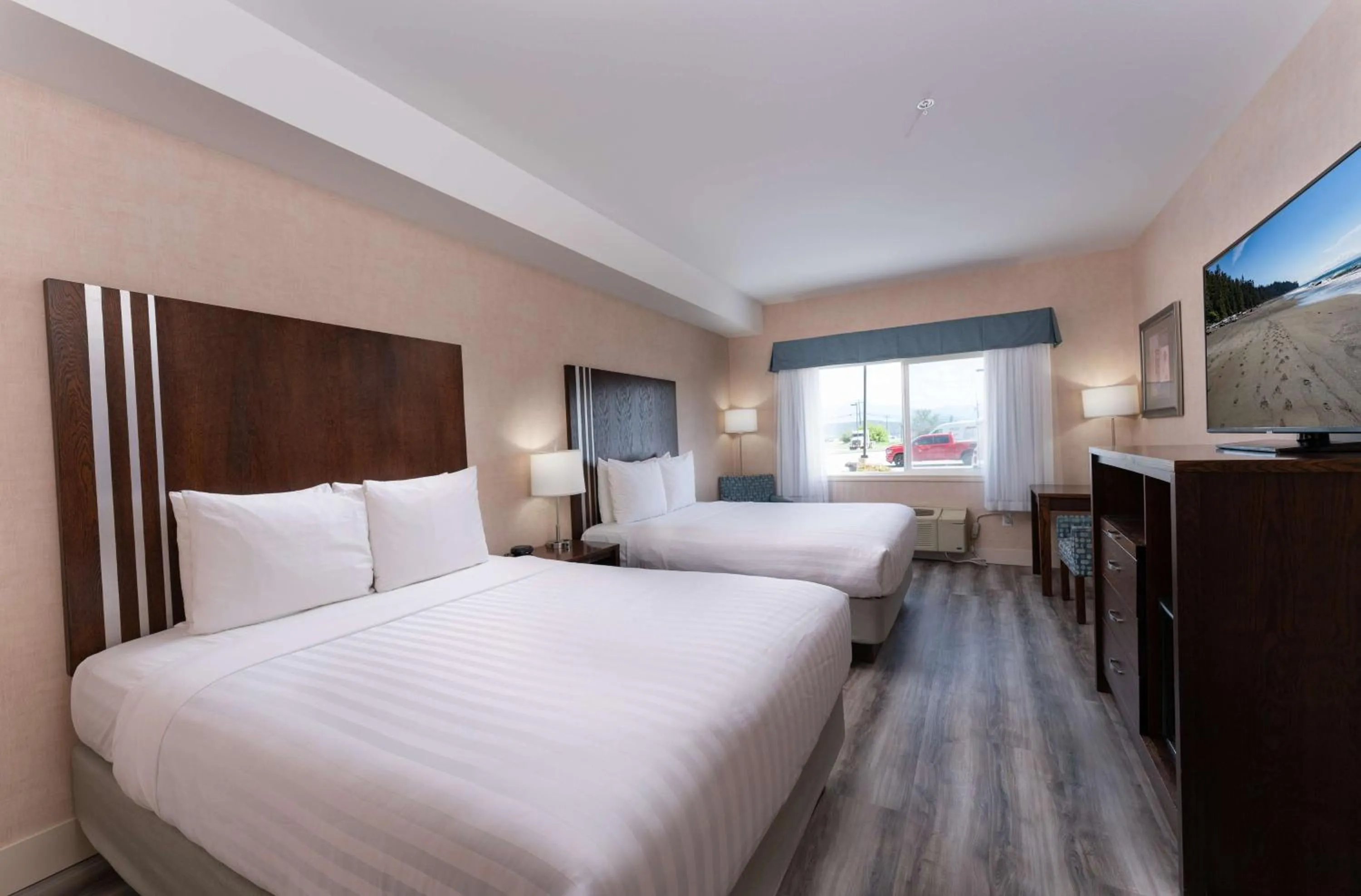 Queen Room with Two Queen Beds - Pet Friendly in Prestige Cranbrook Hotel, BW Premier Collection
