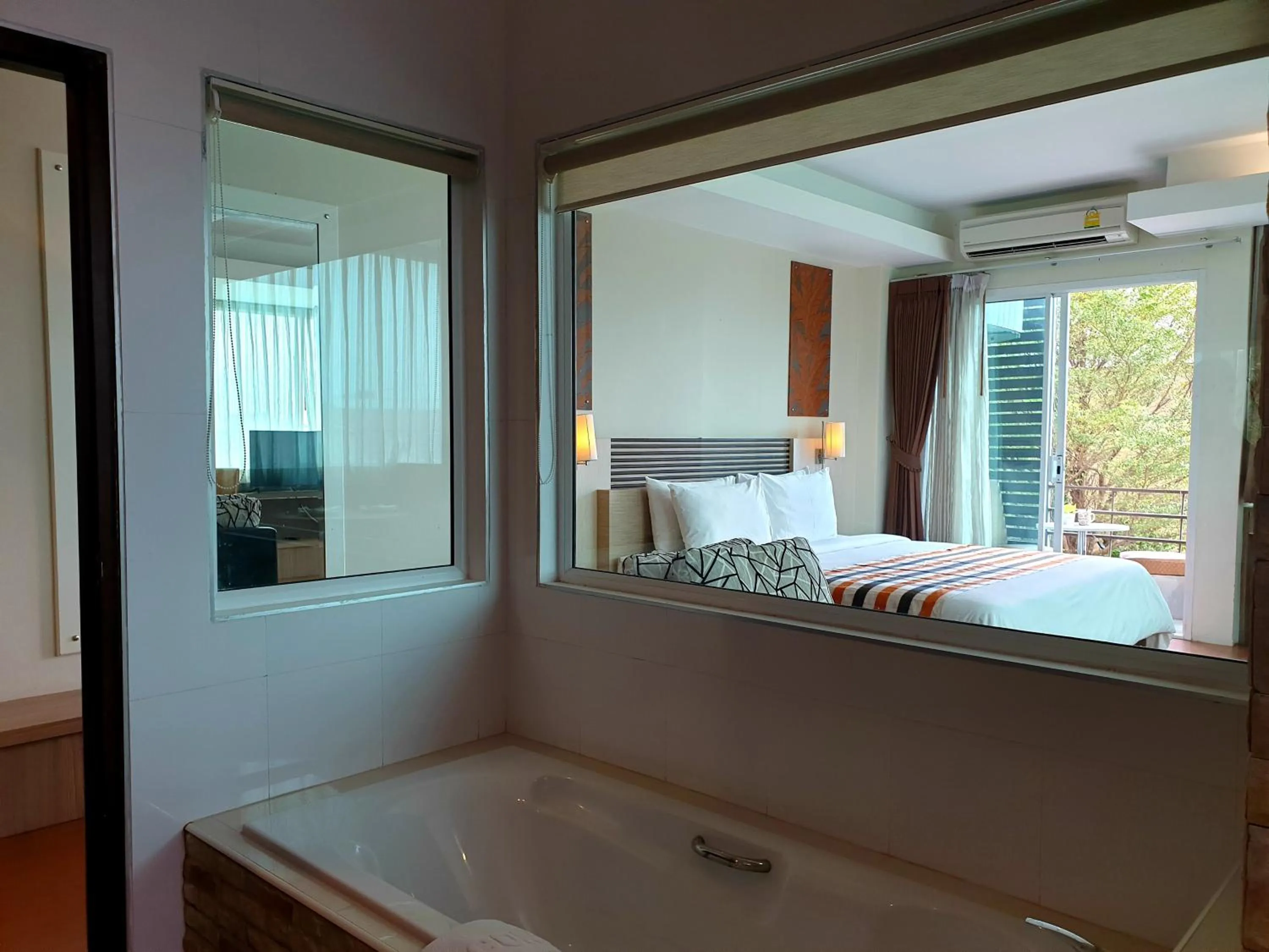 Deluxe Double Room in Green Hotel and Resort