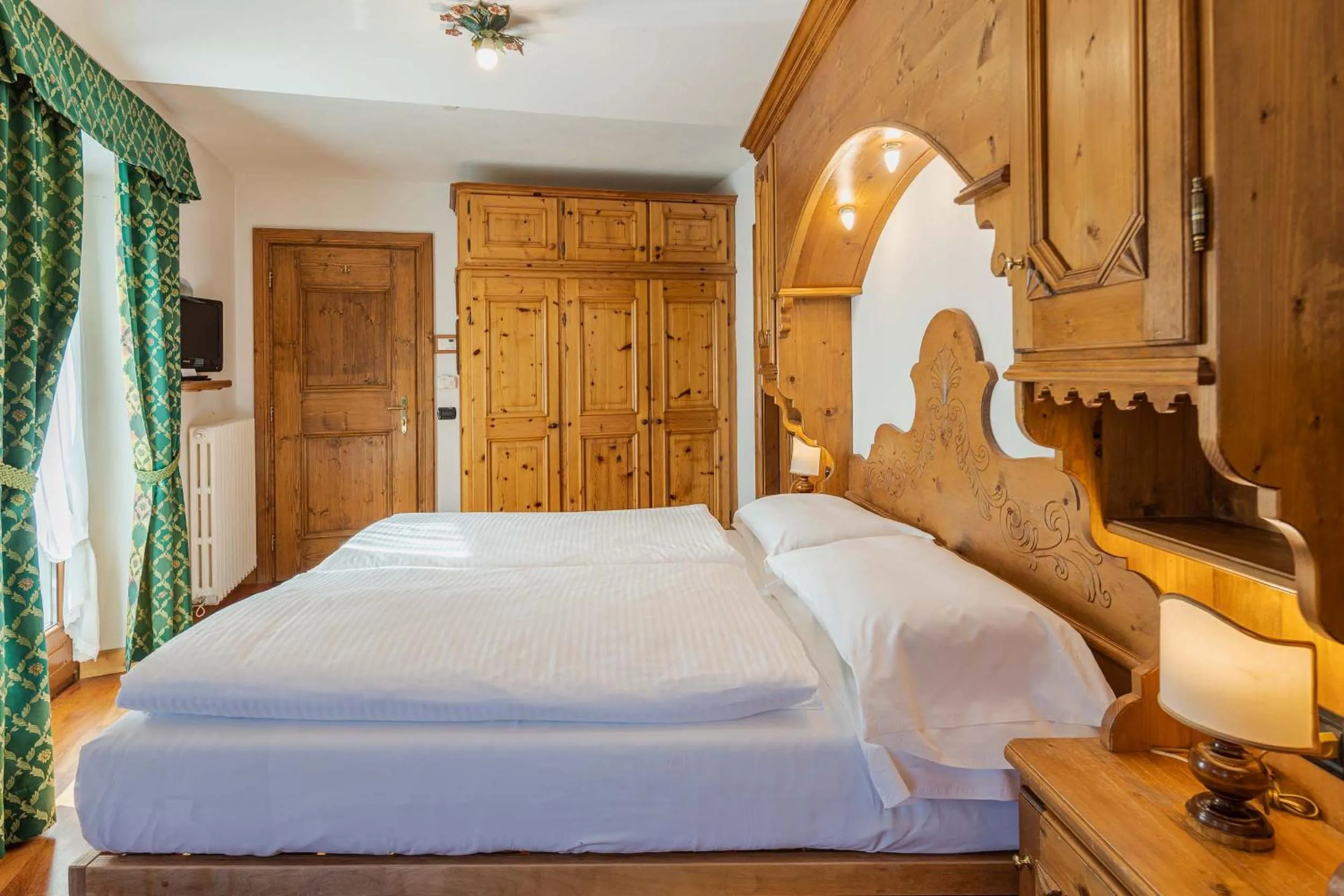 Deluxe Room in Franceschi Park Hotel