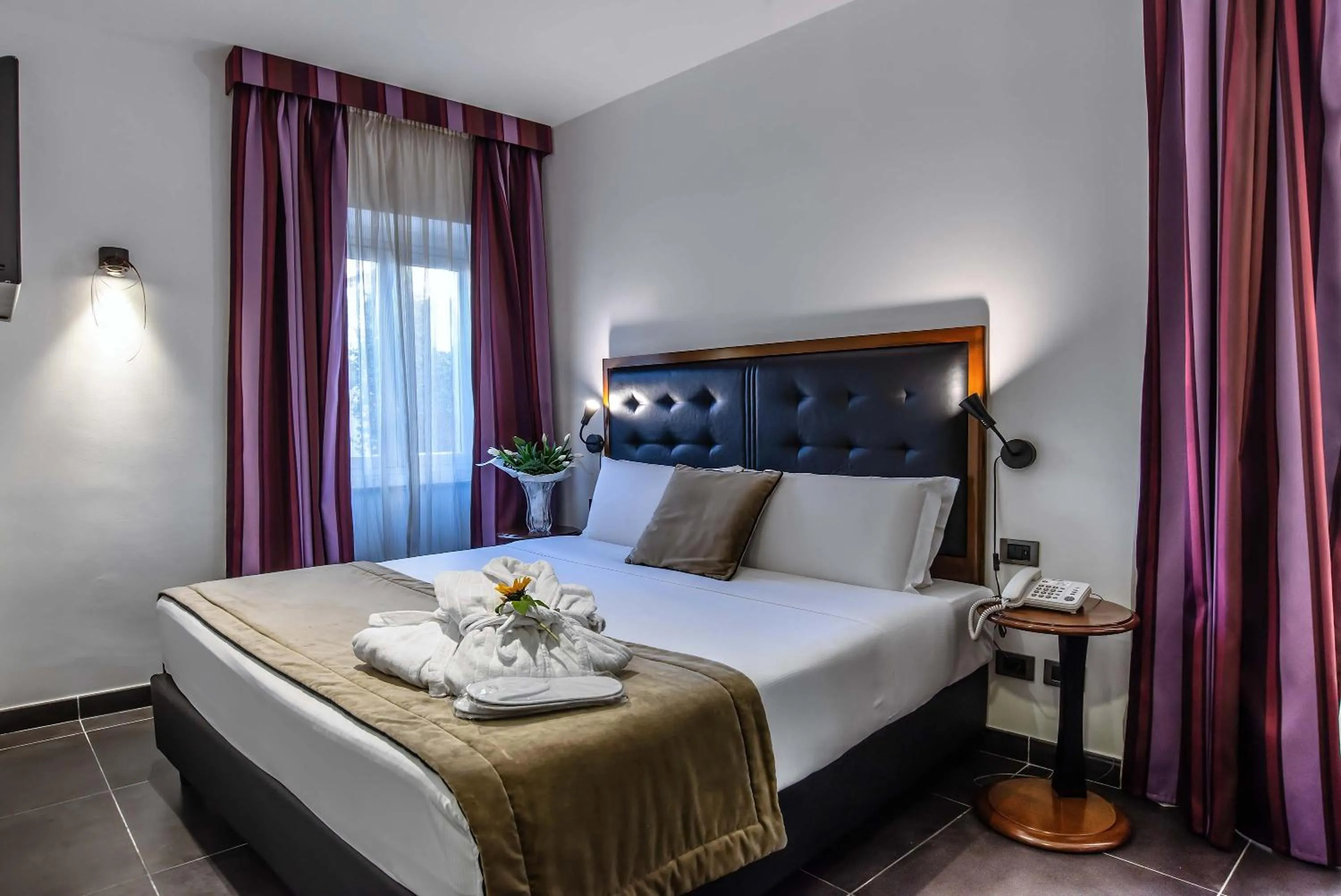 Double Room in Navona Colors Hotel
